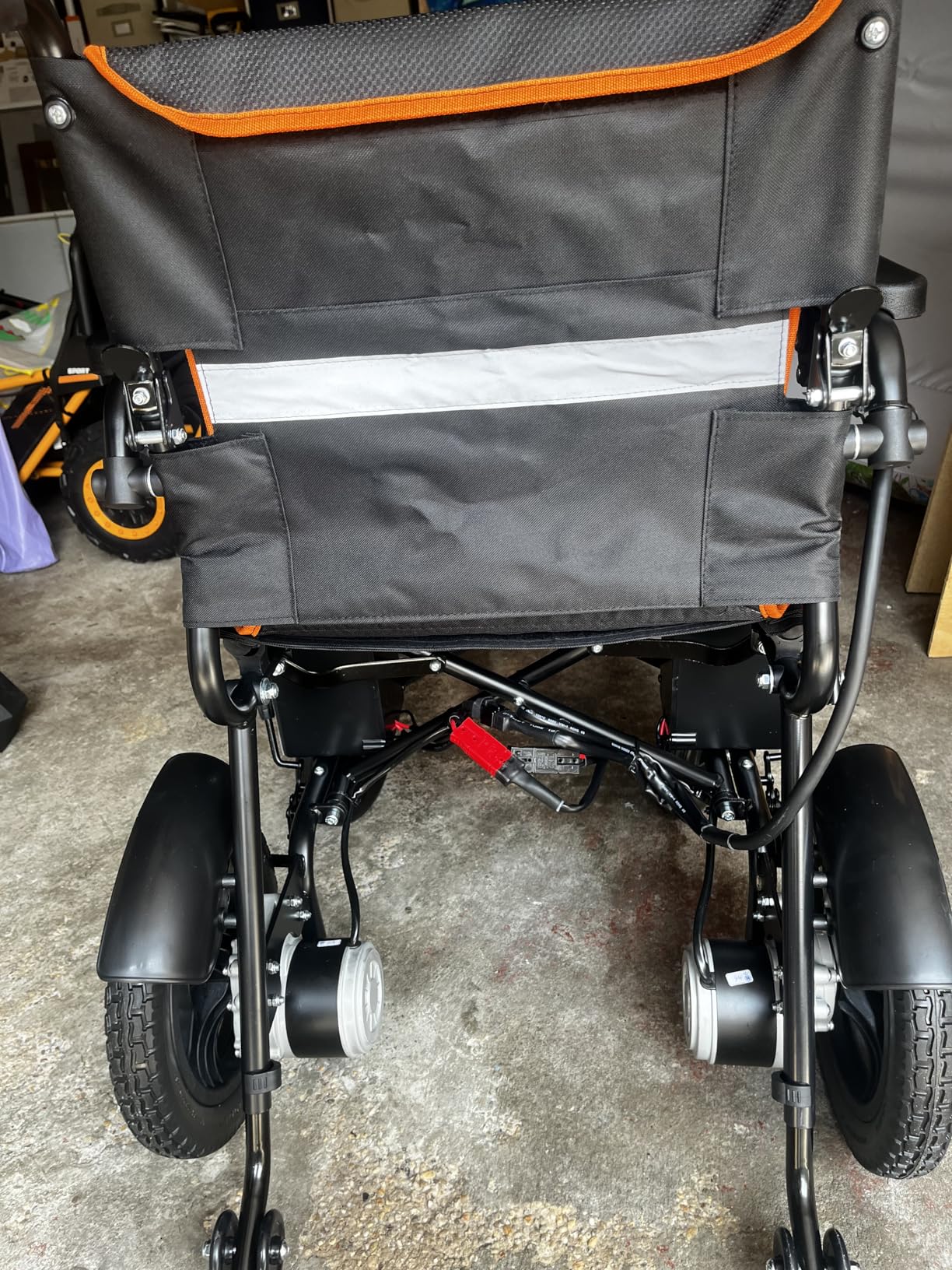 AIRHOT Foldable Electric Wheelchair for Adults, 15 Miles Long Travel Range Power Wheelchair, 300LBS Weight Capacity, All Terrain Motorized Wheelchair for Seniors Portable customer photo 2