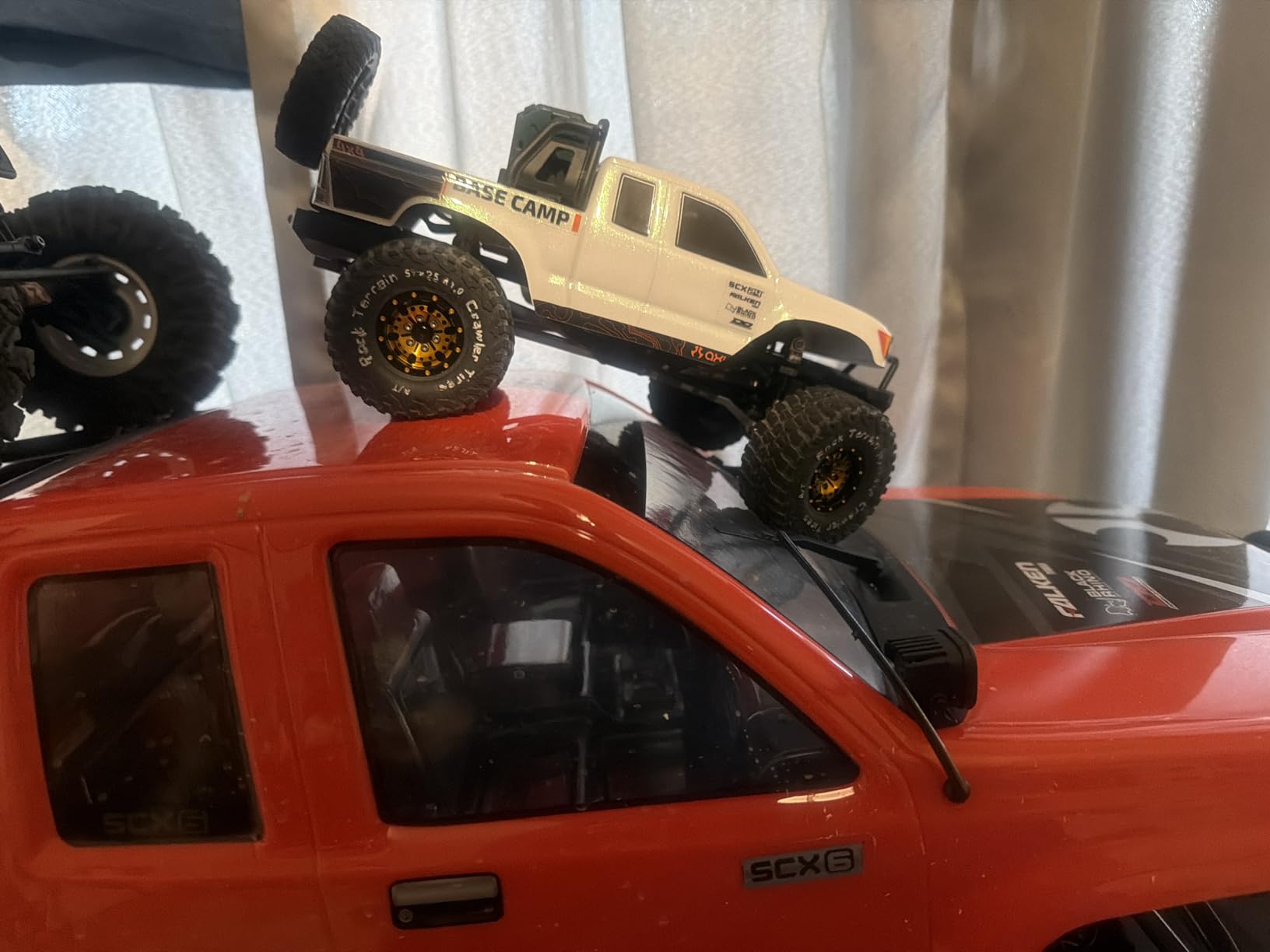 Axial RC Truck 1/24 SCX24 Base Camp 4x4 Rock Crawler Brushed RTR (Everything Needed to Run is Included) - Blue, AXI-1219T2 customer photo 2