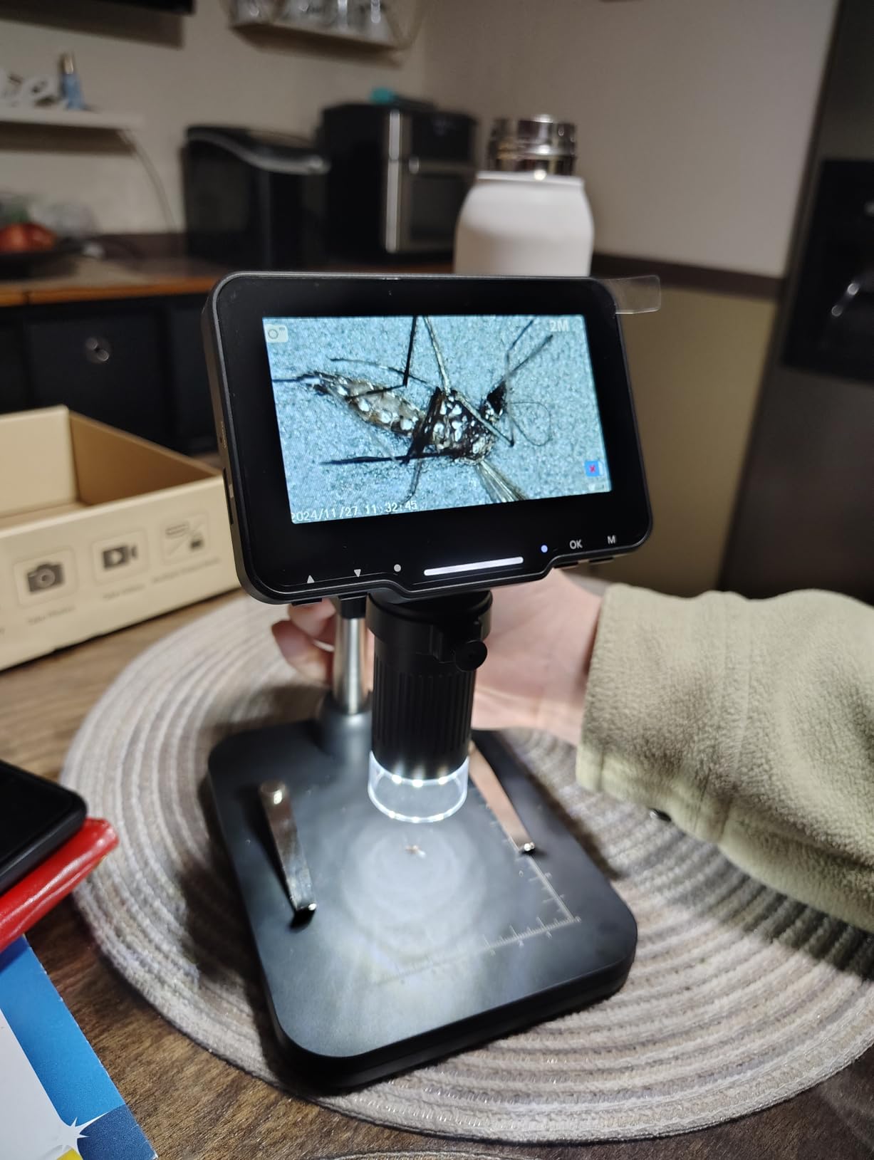 LCD Digital Microscope,4.3 Inch 1080P 10 Megapixels,10MP Camera Video Recorder with HD Screen,1-1000X Magnification Zoom Wireless USB Stereo Microscope Camera customer photo 2