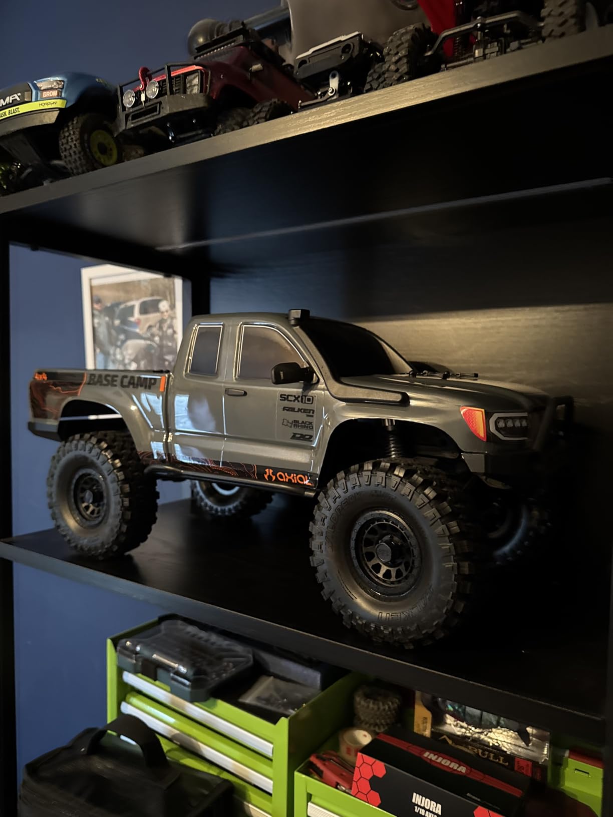 Axial RC Truck 1/10 SCX10 III Base Camp 4X4 Rock Crawler Brushed RTR (Battery and Charger Not Included), Gray customer photo 2