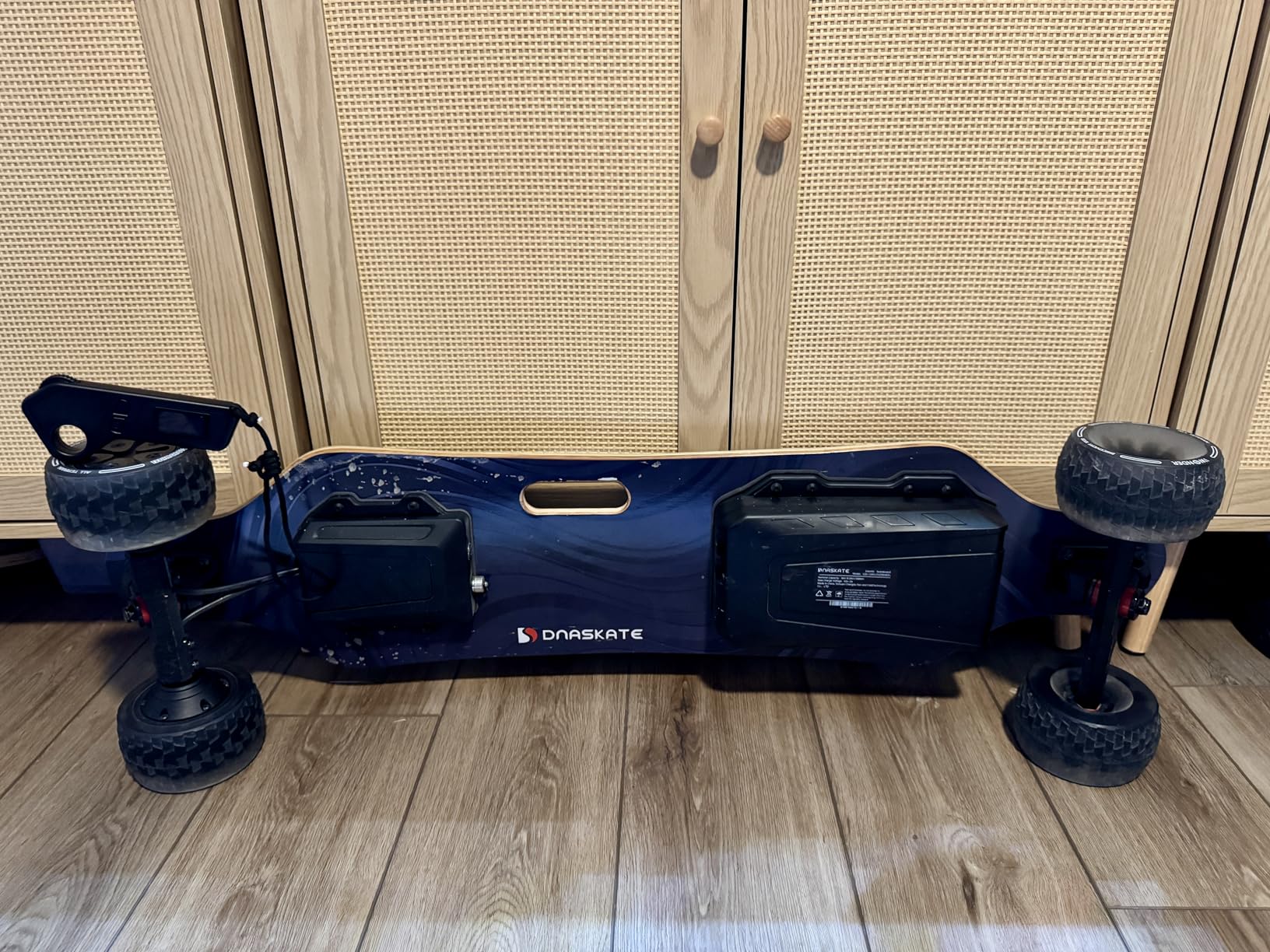 V20 Electric Skateboard with Remote, 28 Mph Top Speed, 22 Miles Range, 1000W Hub-Motor, Longboard Skateboard for Adults & Teens customer photo 1
