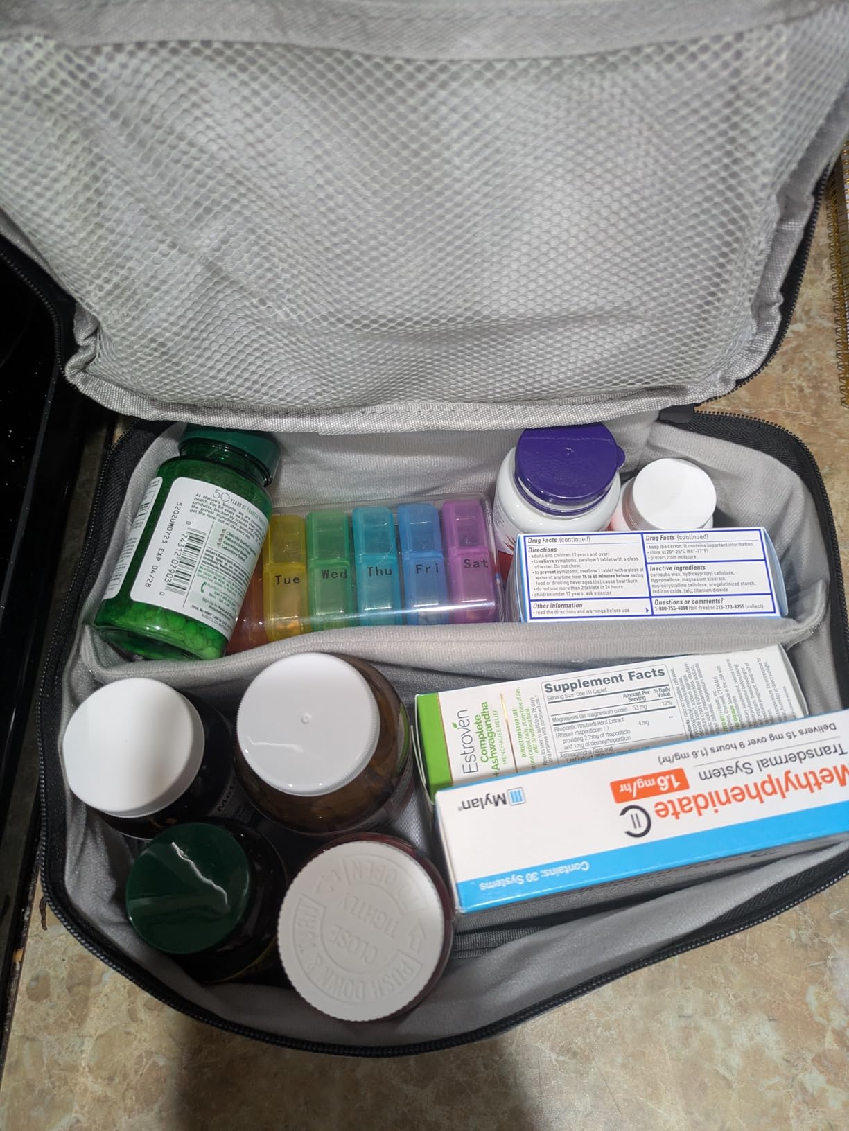 Medicine Storage Bag, Double Layers Pill Bottle Organizer Bag Empty with Lockable Zipper & Adjustable Divider, Medication Travel Carrying Bag for Pills, Vitamins, Medical Supplies, Grey customer photo 1