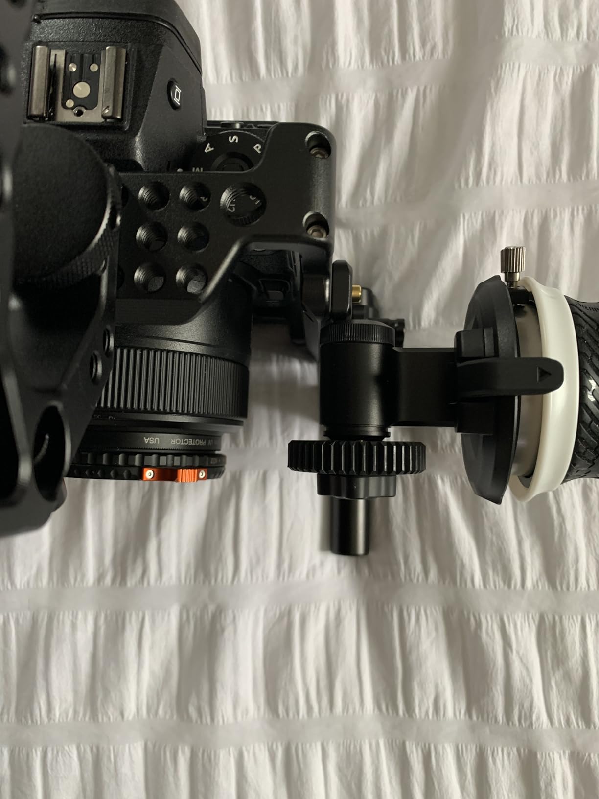 SmallRig Follow Focus F50 with Stepless Dynamic Damping Lever Adjustment and A/B Stops, Including 15mm Rod & Rod Clamp, for DSLR, for Sony FE/FE C, for Canon customer photo 1