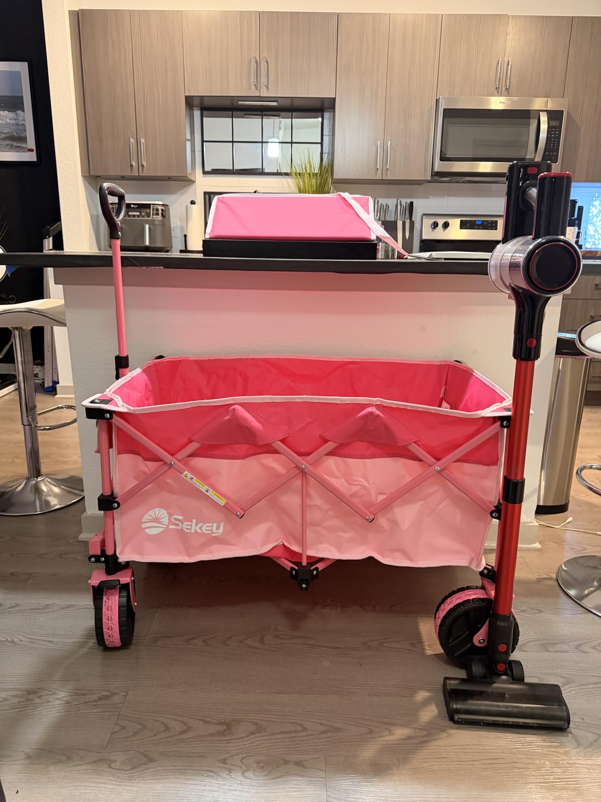 Sekey 220L Wagons Carts Foldable with Big All-Terrian Beach Wheels, Collapsible Heavy Duty Wagon with Cup Holders, Extra Large Folding Wagon, Foldable Wagon for Camping, Garden, Sports. Black customer photo 2