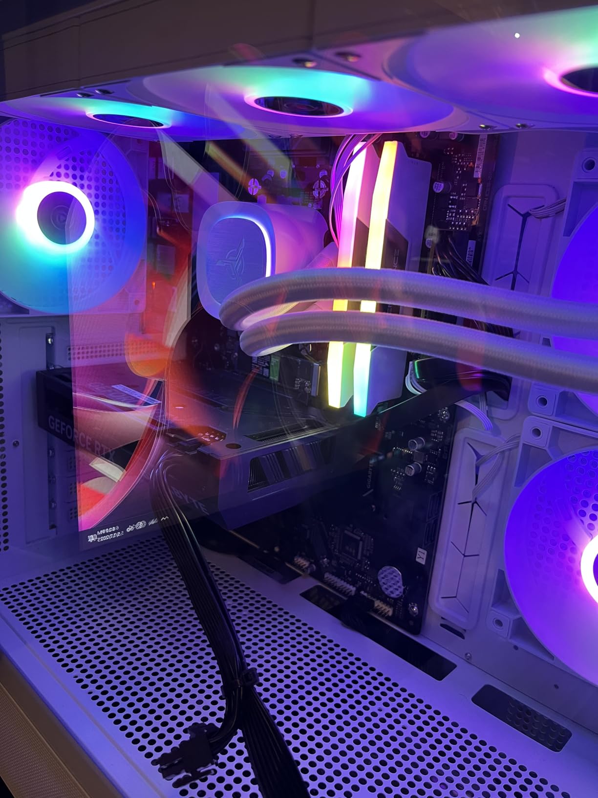 Skytech Azure 3 Desktop PC, Ryzen 7 9700X 3.8 GHz (5.5GHz), NVIDIA RTX 4060 8GB, 1TB NVMe SSD, 16GB DDR5 RAM 6000, 650W Gold PSU, 360mm ARGB AIO, Wi-Fi, Win 11 customer photo 1