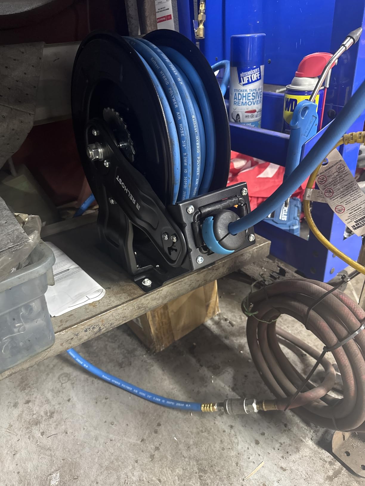 Retractable Air Hose Reel, 50 ft x 3/8 in Hybrid Air Hose Max 300PSI, Heavy Duty Air Compressor Hose Reel with Auto Rewind, Ceiling/Wall Mount for Garage, Workshop, Home Studio customer photo 1
