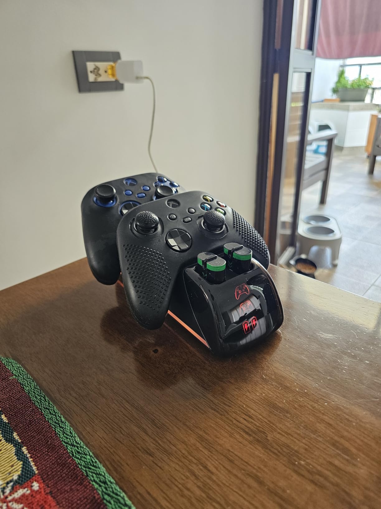 4-in-1 Charger for Xbox Series/One X|S Controllers, with 4x 5520mWh Rechargeable Battery Packs, Charges Dual Remotes & Batteries Simultaneously, Upgraded Quad Charging Dock Station for Xbox Gamer Gift customer photo 1