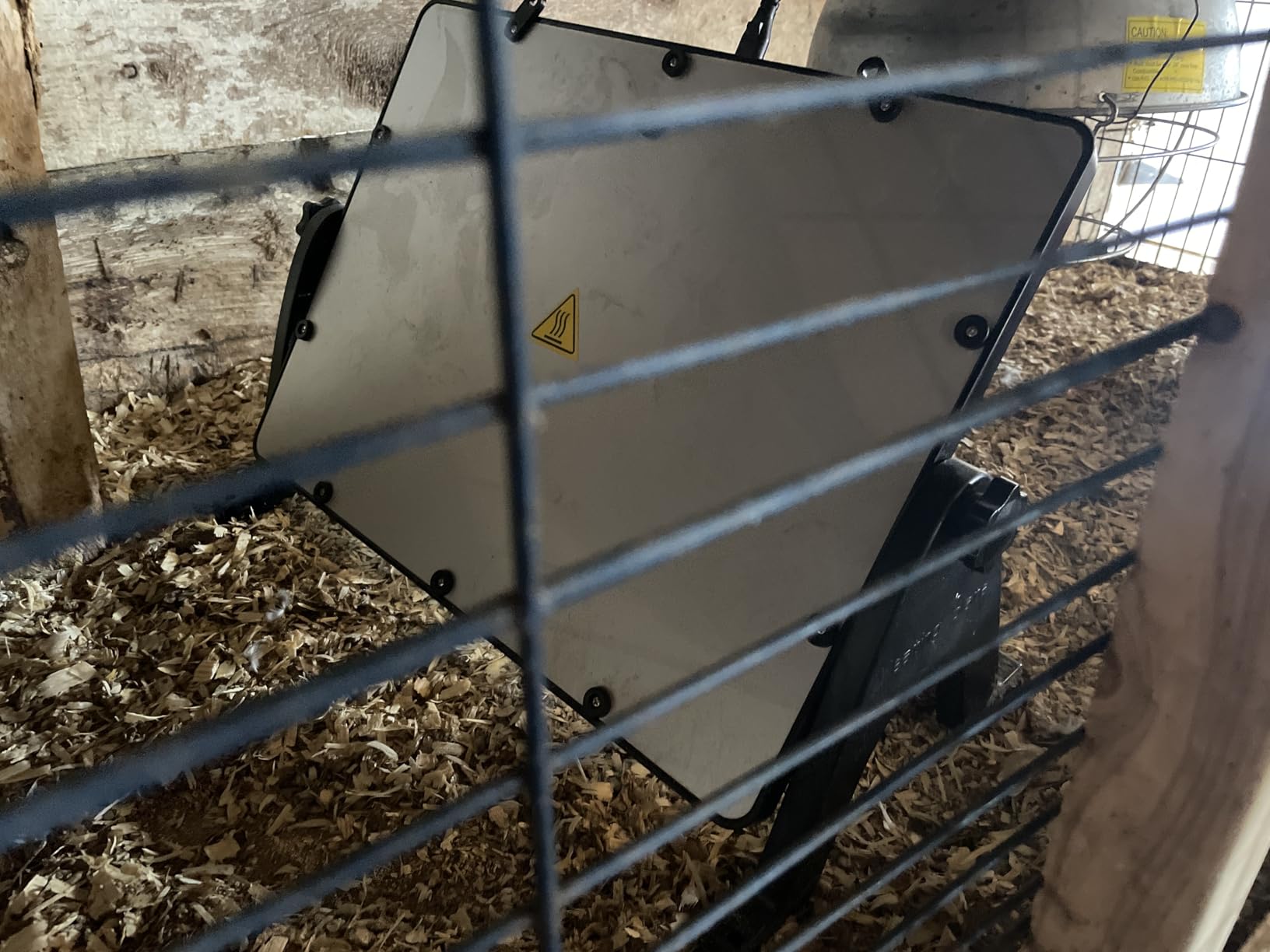 180W Radiant Chicken Coop Heater Energy-Efficient Winter Heating, Safer Alternative to Brooder Lamps,Heater with 2 Heating Plates for Chick Kitten Puppy Pets Animals customer photo 2
