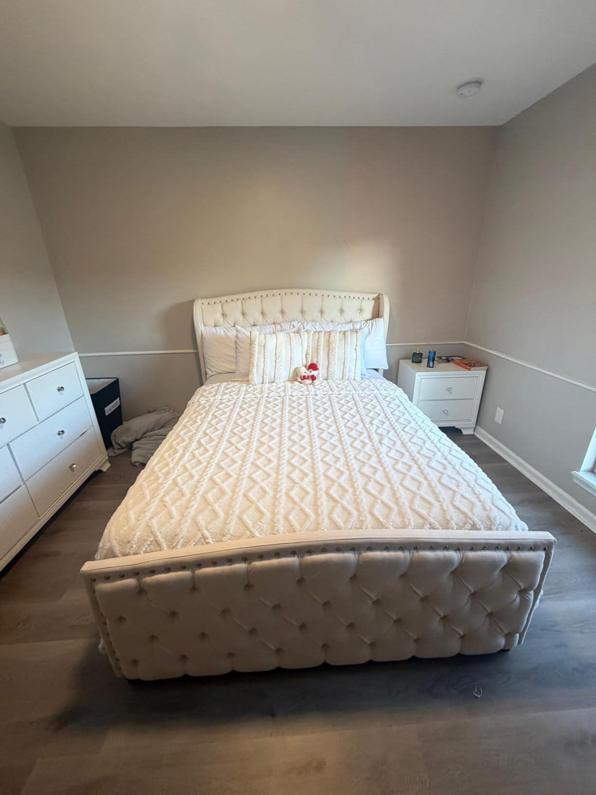 AMERLIFE California King Size Platform Bed Frame, Velvet Upholstered Bed with Deep Button Tufted & Nailhead Trim Wingback Headboard/No Box Spring Needed, Black customer photo 1