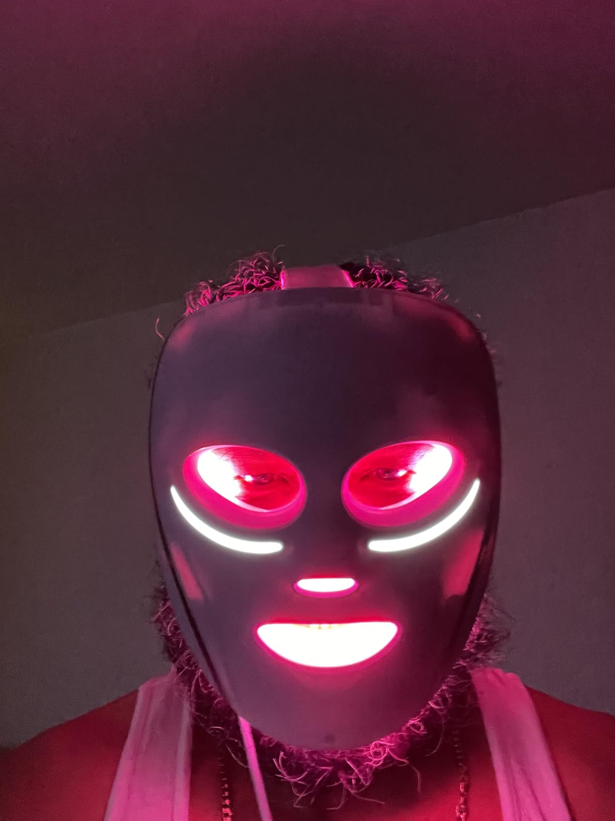 Shark CryoGlow LED Face Mask with Under-Eye Cooling, Anti-Ageing & Blemish Repair, Red & Blue LED, Infrared Light Therapy, USB-C, Remote Control, Storage Bag, Blue Frost, FW312 customer photo 2