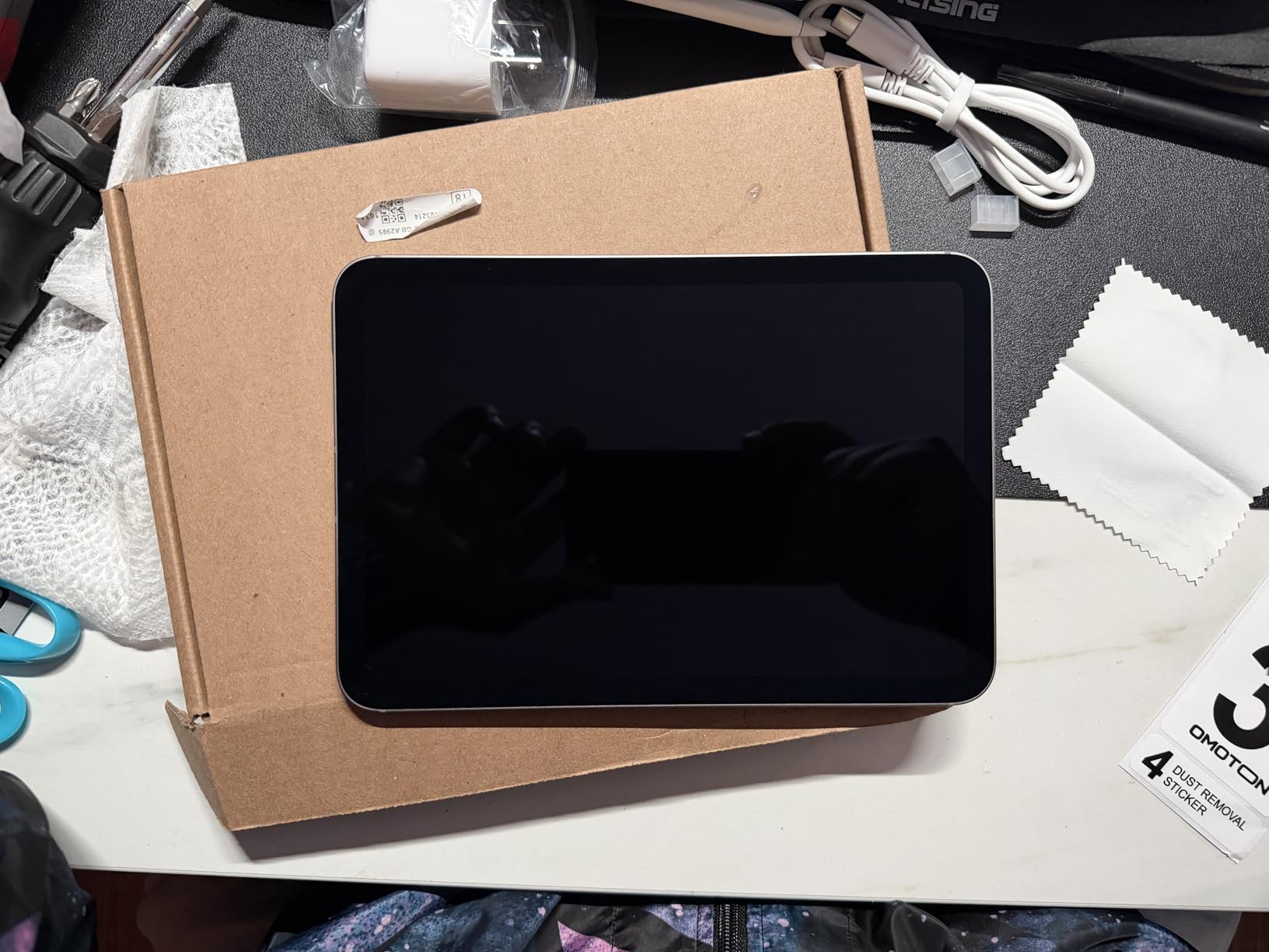 2024 Apple iPad Mini with A17 Pro Chip (8.3-inch, Wi-Fi+Cellular, 256GB) - Space Gray (Renewed) customer photo 2