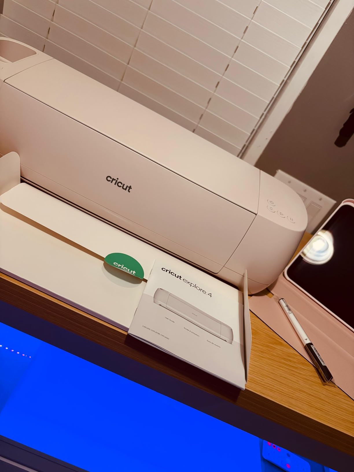 Explore 4 - Smart Cutting Machine (Seashell) | Engagement Plus Bundle - Includes EasyPress 3 Heat Press customer photo 2