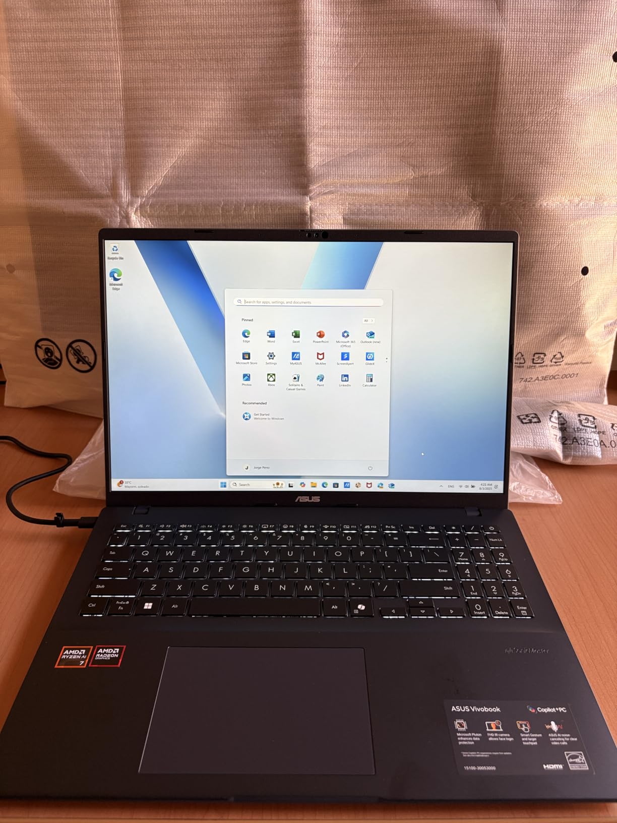 ASUS Vivobook 16 Copilot+ PC, 16