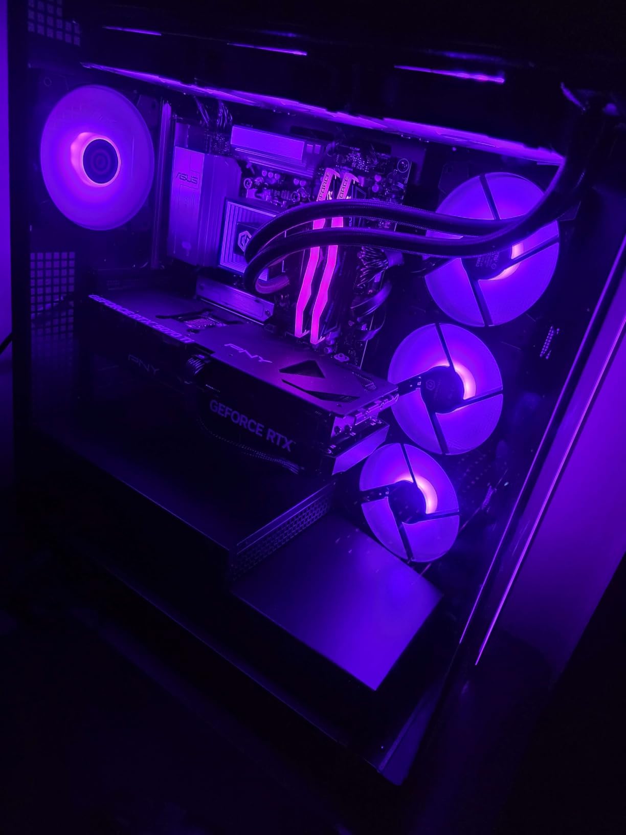 CyberpowerPC Gamer Supreme Gaming PC, AMD Ryzen 7 9800X3D 4.7GHz, GeForce RTX 5070 Ti 16GB, 32GB DDR5, 2TB PCIe 4.0 SSD, WiFi Ready & Windows 11 Home (SLC8480A8) customer photo 1