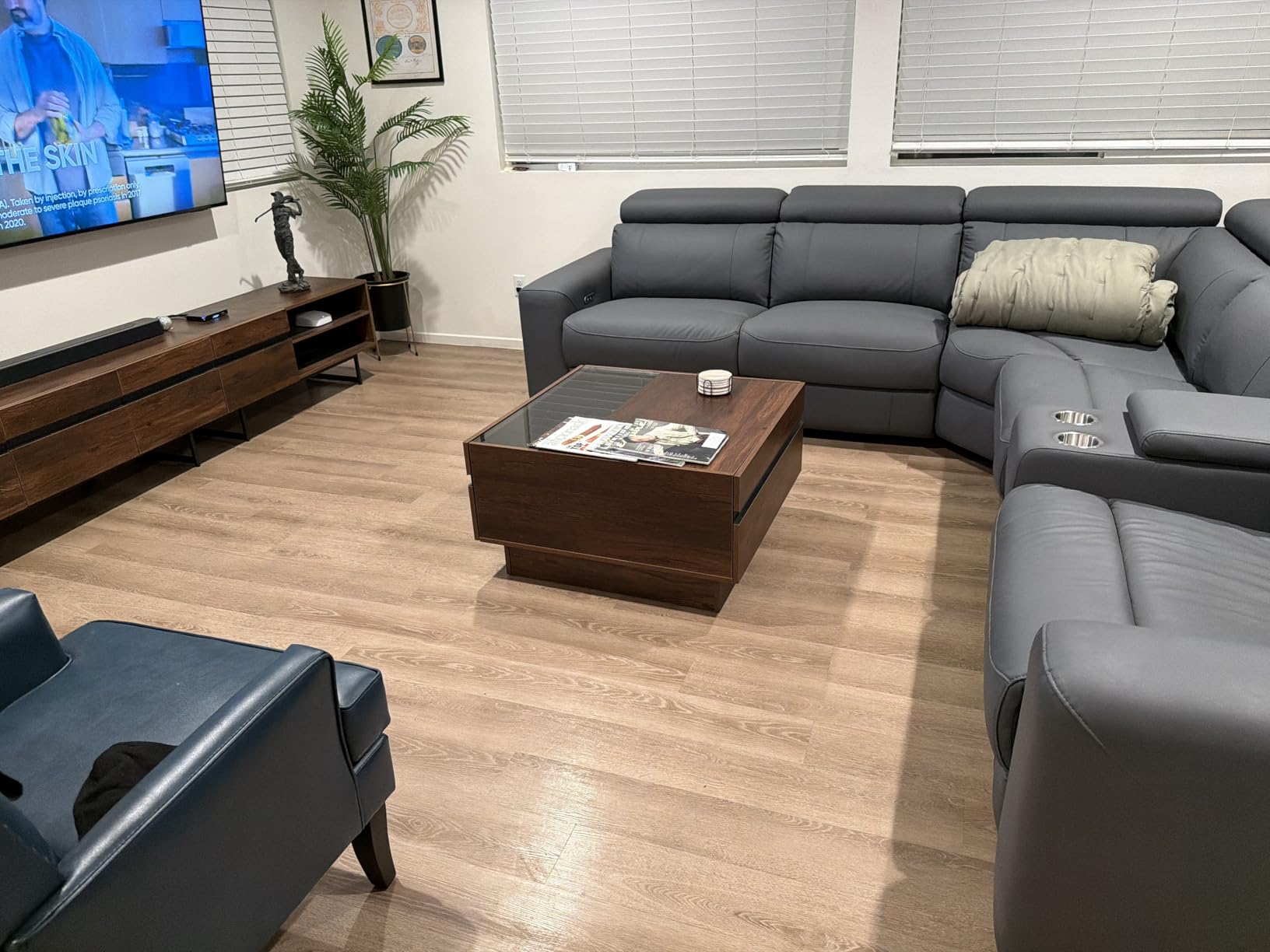 AMERLIFE Power Recliner Sofa, Electric Reclining Sofa with Console & Dual Recliner, Leather Sectional Couch for Living Room, Grey customer photo 1