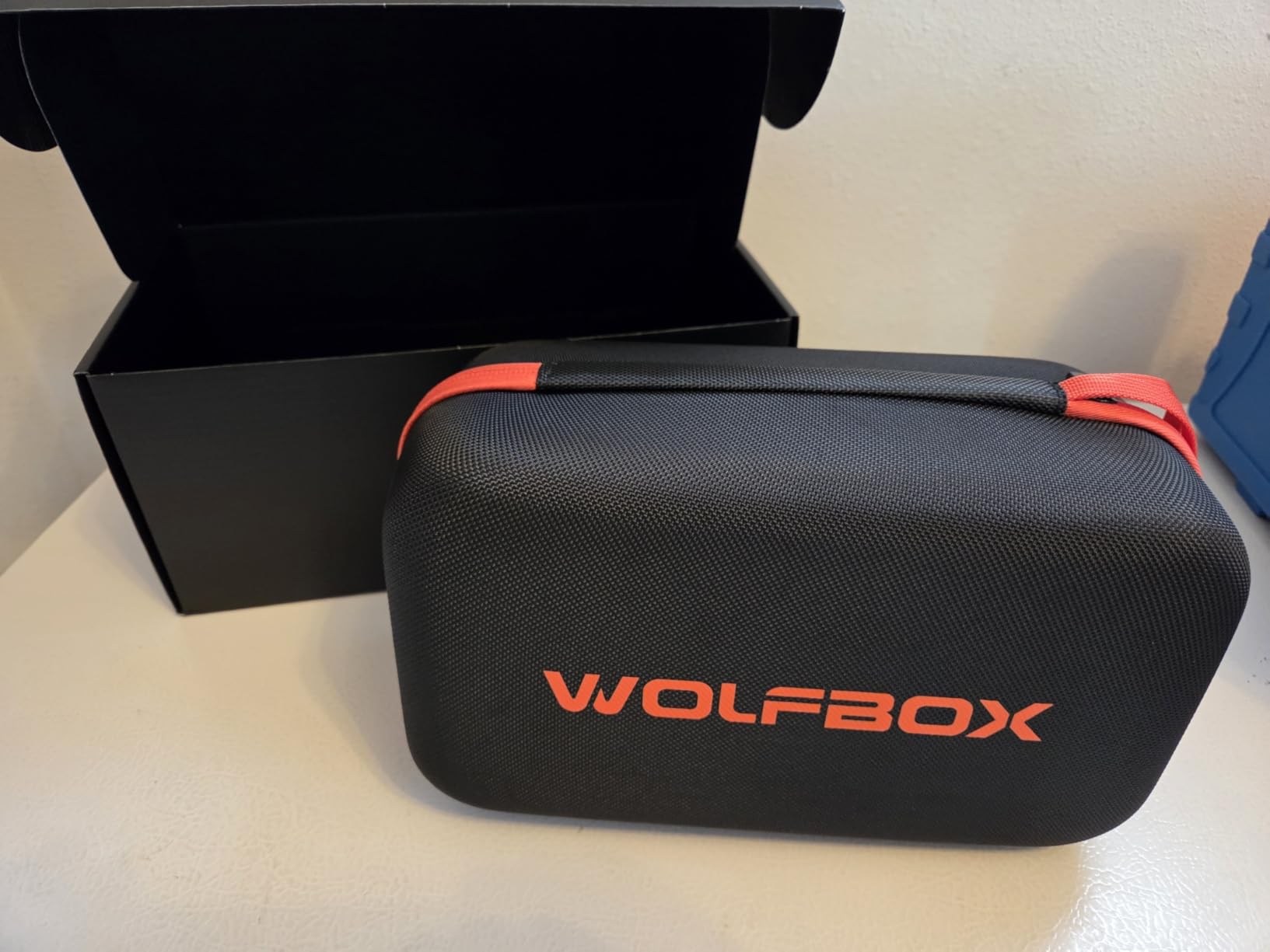 WOLFBOX 4000A Jump Starter with 160PSI Air Compressor, 12V Car Battery Booster, 65W Fast Charge, 88.8Wh Portable Tire Inflator, LED Display for 10L Gas & 10L Diesel Engines, LED Light, Jumper Cables customer photo 2