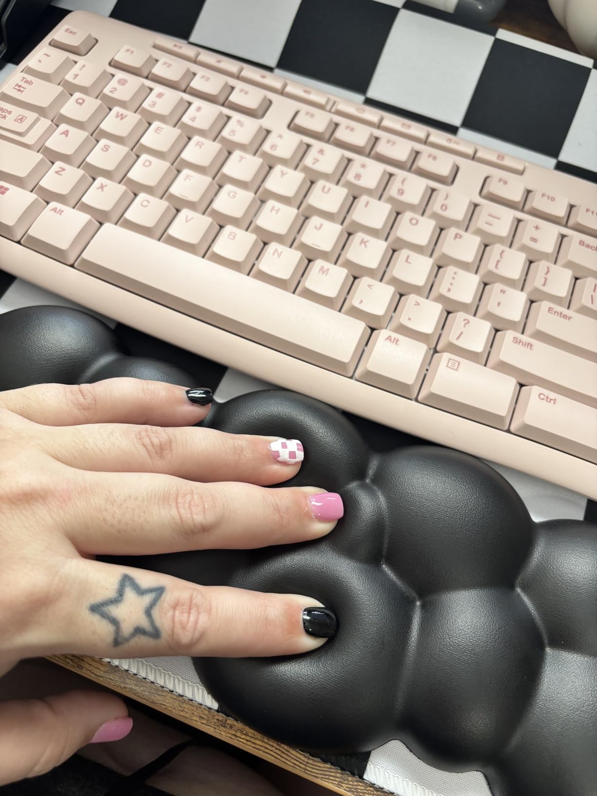 TECKNET Cloud Keyboard Wrist Rest Set, Cloud Wrist Rest with Non-Slip Base, PU Leather Wrist Pad for Keyboard with Ergonomic Memory Foam for Computer Laptop Office Gaming and Pain Relief, White customer photo 2