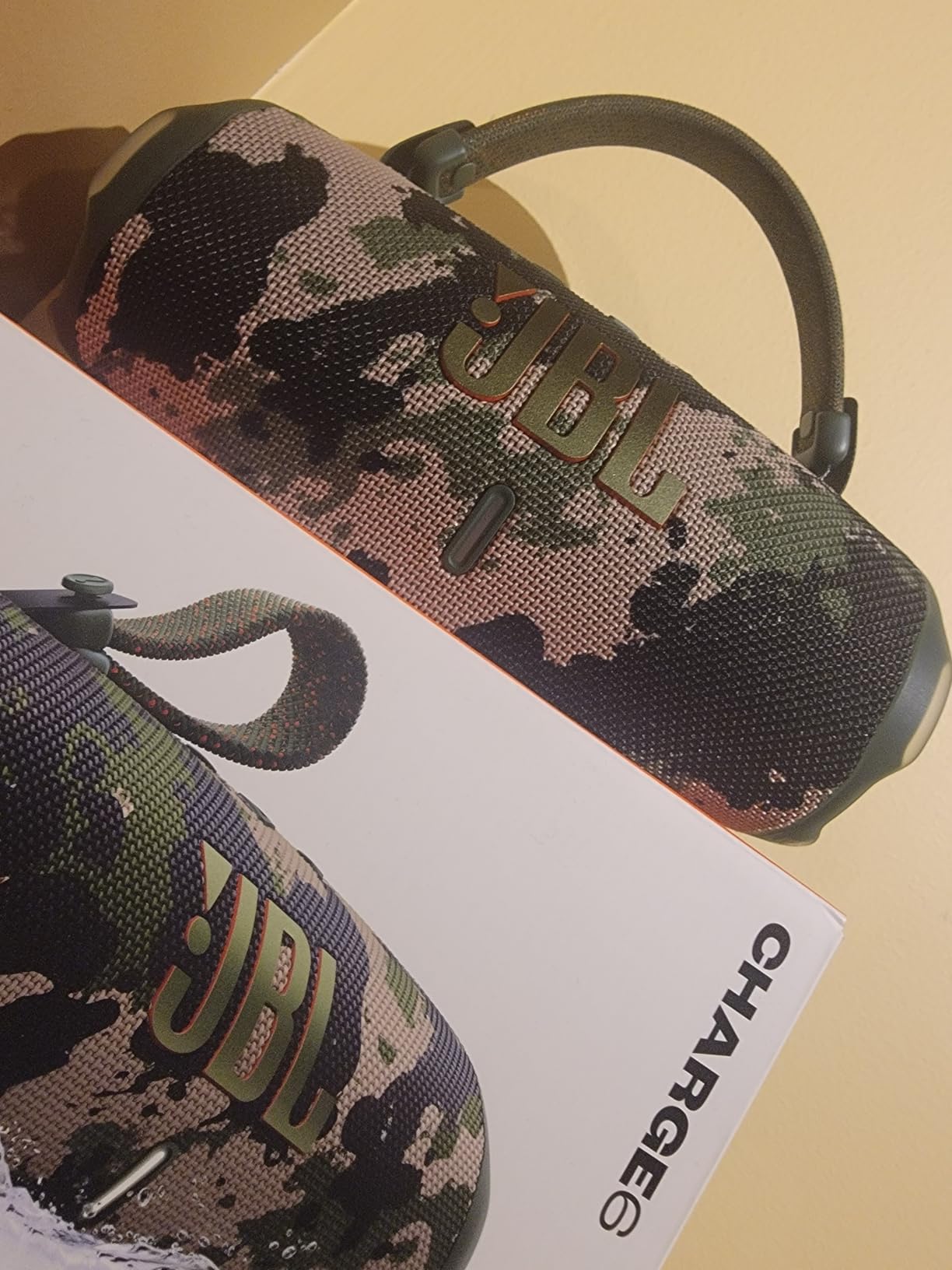 JBL Charge 6 Portable Waterproof & Drop-Proof Bluetooth Speaker (Squad Edition) customer photo 1