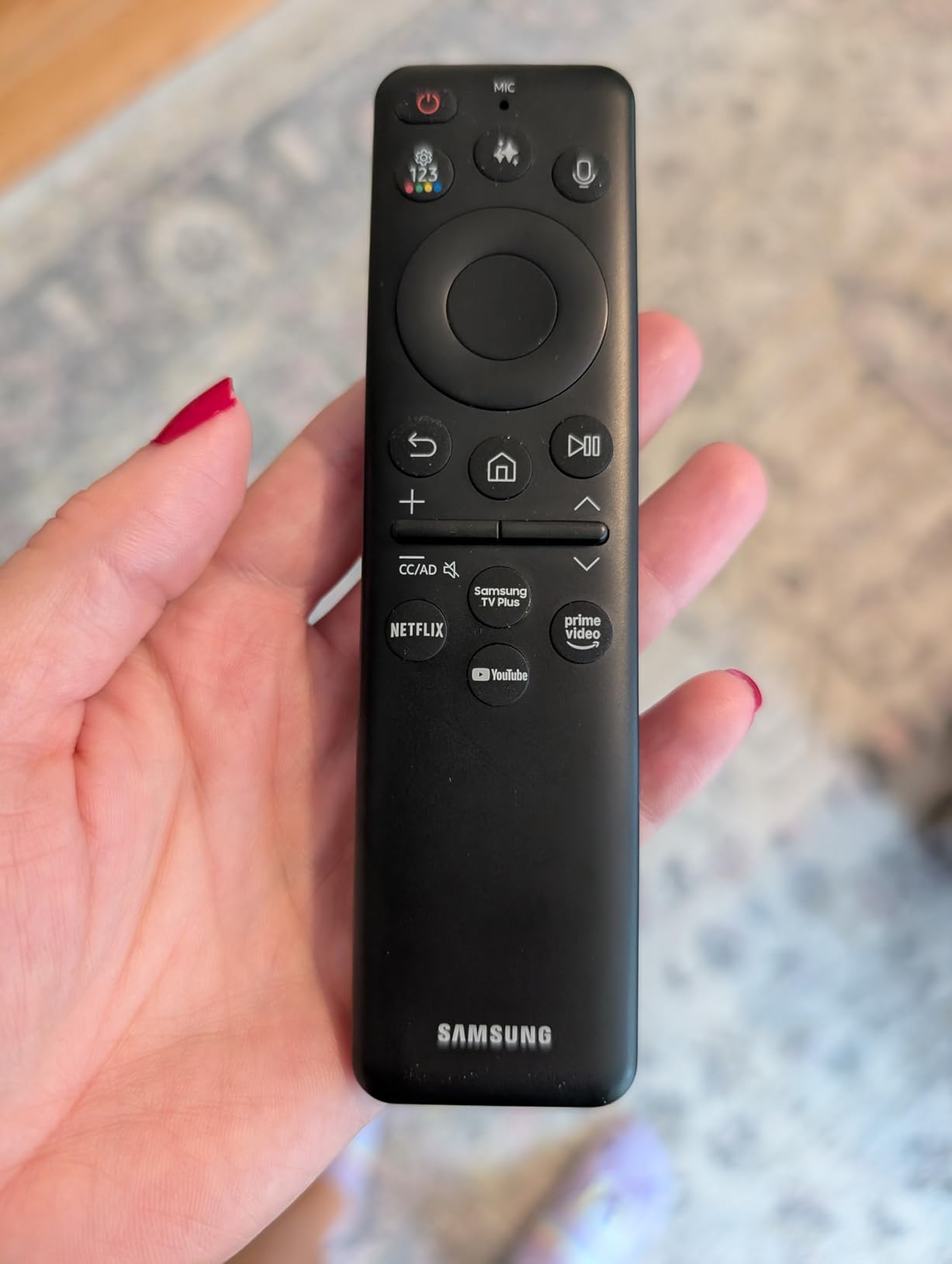 75-Inch Class Neo QLED 8K QN900F Series, Vision AI, Mini LED Smart TV (2025 Model, 75QN900F) Neo Quantum HDR 8K Pro, Object Tracking Sound + w/Dolby Atmos, Glare Free, Alexa Built-in customer photo 1