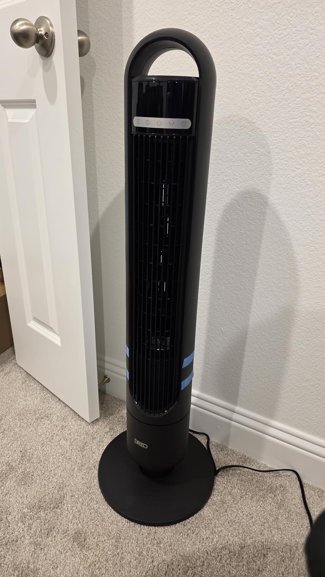 Dreo Tower Fan for Bedroom, 90° Oscillating Standing Fans for Room with 4 Speeds, 3 Modes, 28dB Quiet for Sleep, 25ft/s Velocity, 8H Timer, Remote, Living Room, Office, Home, Black customer photo 1
