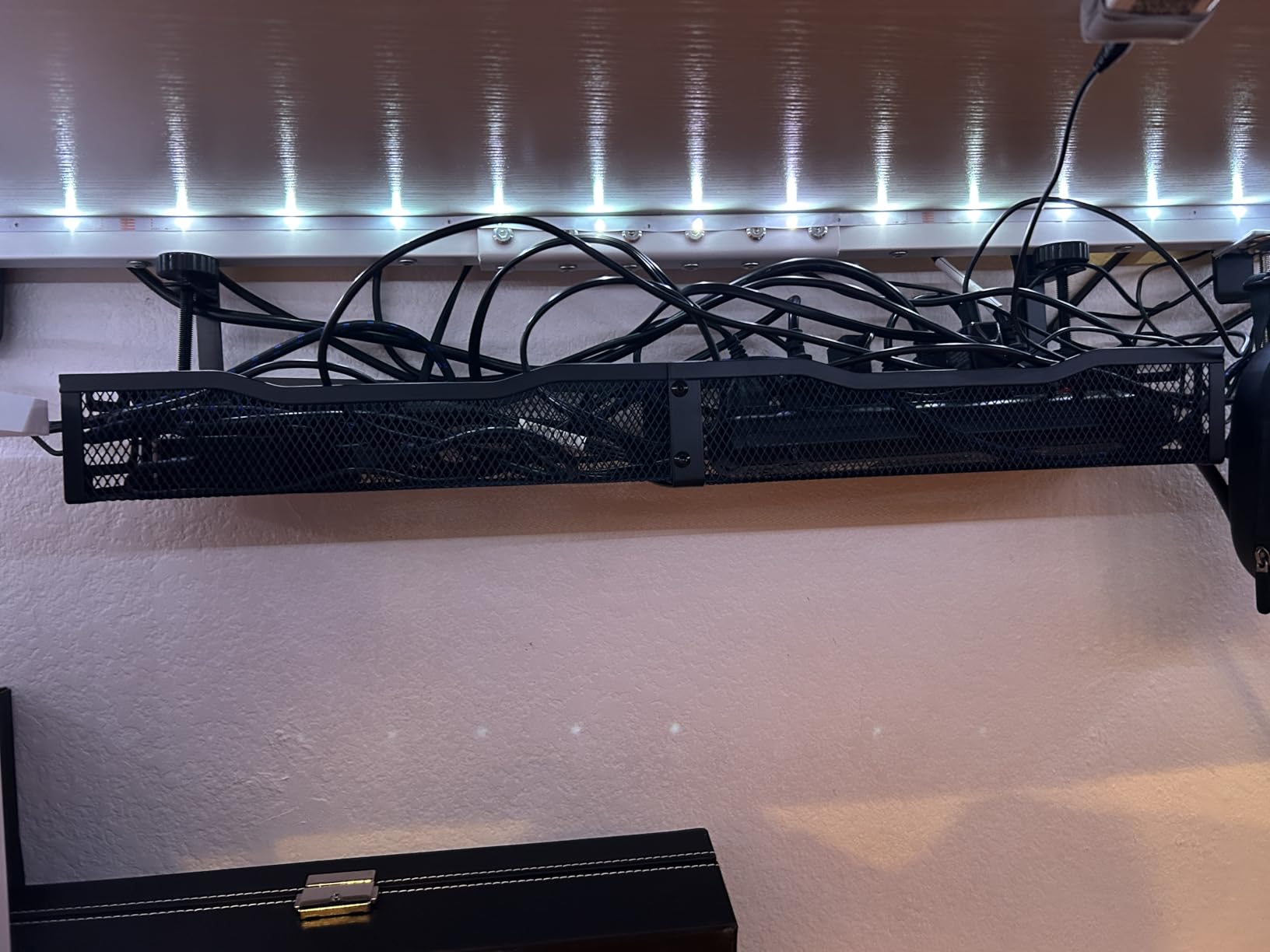 Cable Management, 25