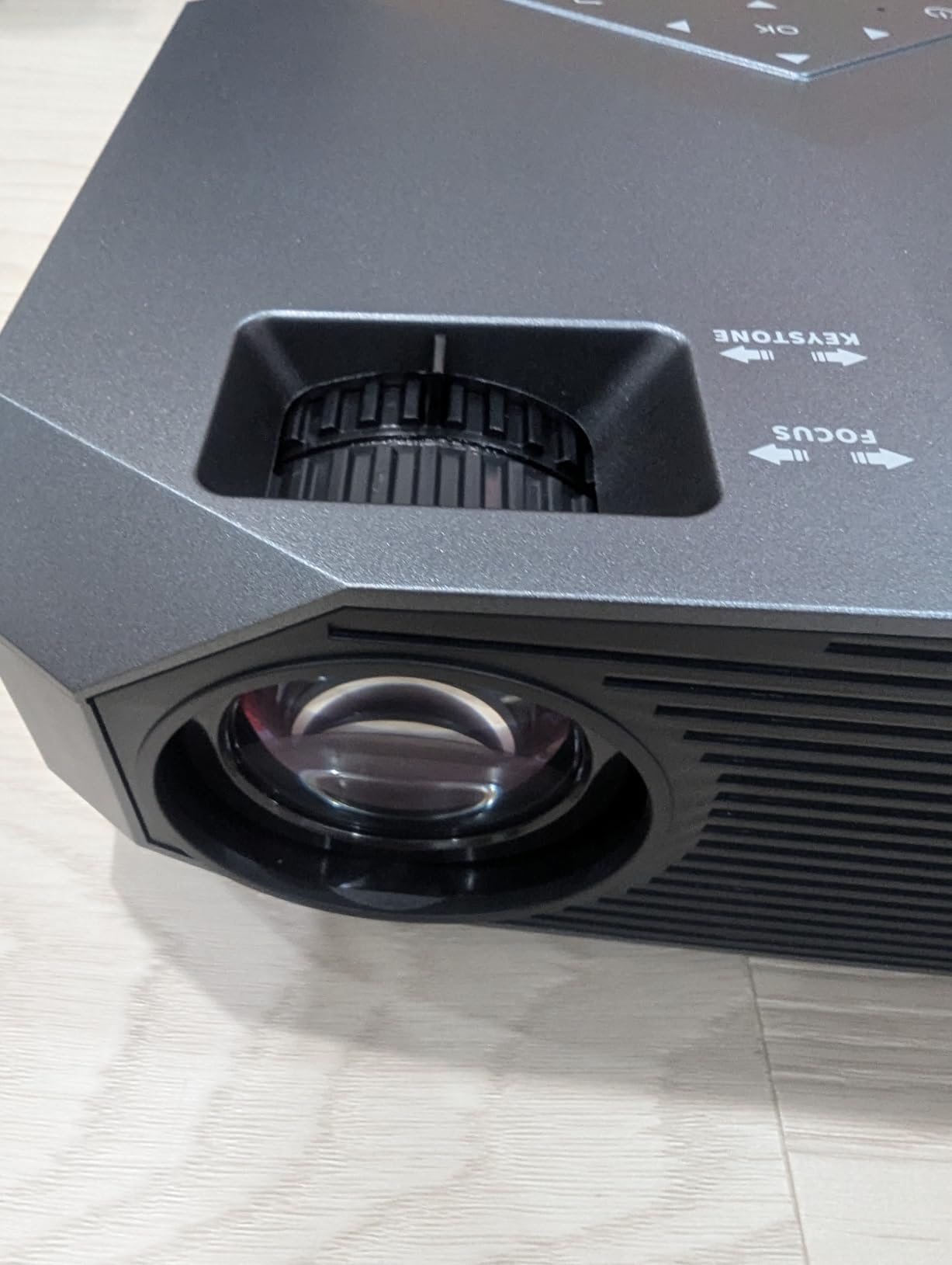 [Compatible with Netflix/High Brightness] Smart Projector with WiFi 6 and Bluetooth 5.3, 4K Outdoor Movie Projector with Prime Video/YouTube, Portable Proyector Compatible with HDMI/USB/iOS/Android customer photo 2