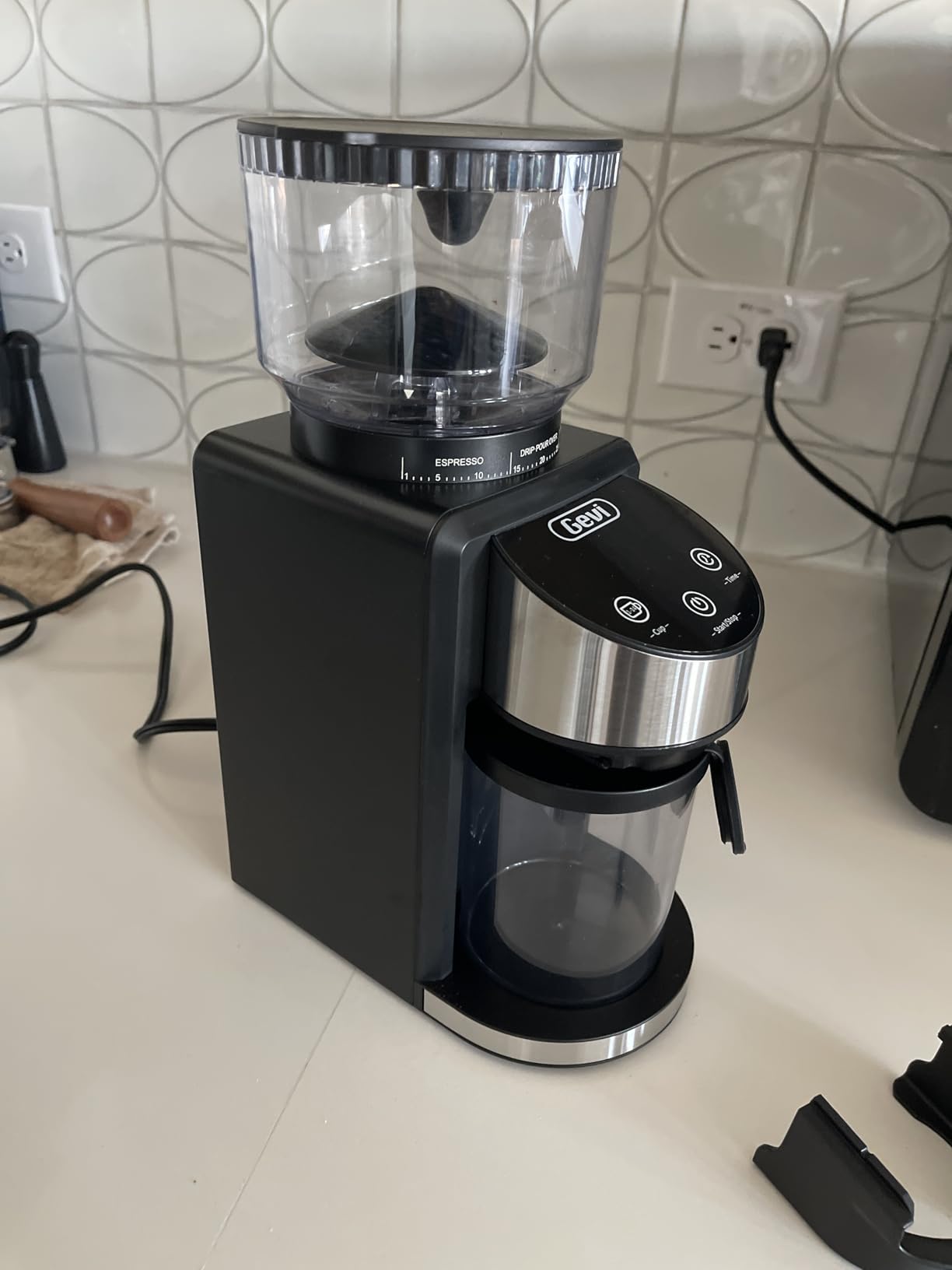 Gevi Coffee Grinder Electric,Coffee Bean Grinder with 35 Grind Settings for Espresso,Drip,French Press,Burr Coffee Grinder for Home Use,Anti-static Design,Black customer photo 1