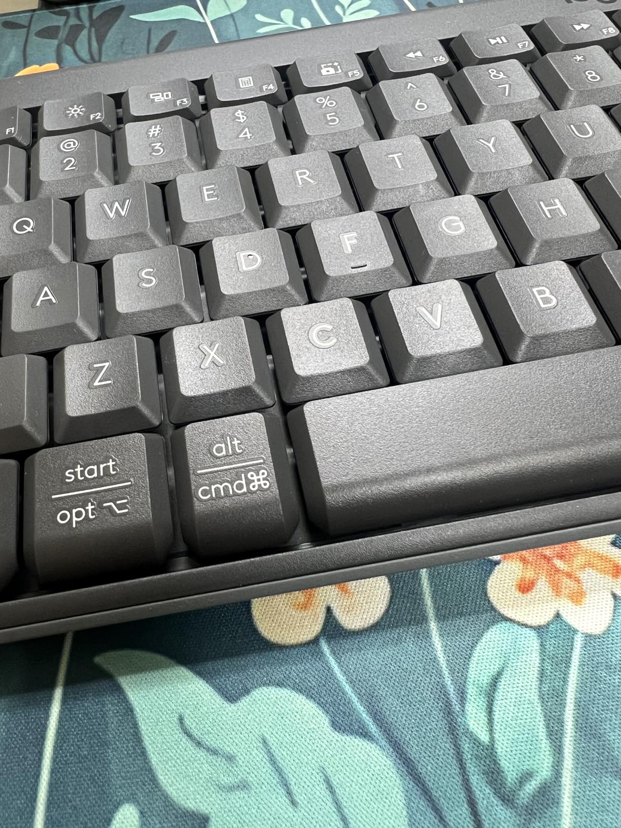 Logitech MK250 Bluetooth Wireless Mouse and Keyboard Combo: Fast & Easy Connectivity, Compact Wireless Keyboard, Ambidextrous Mouse, Durable Build - Windows/MacOS - Graphite customer photo 2