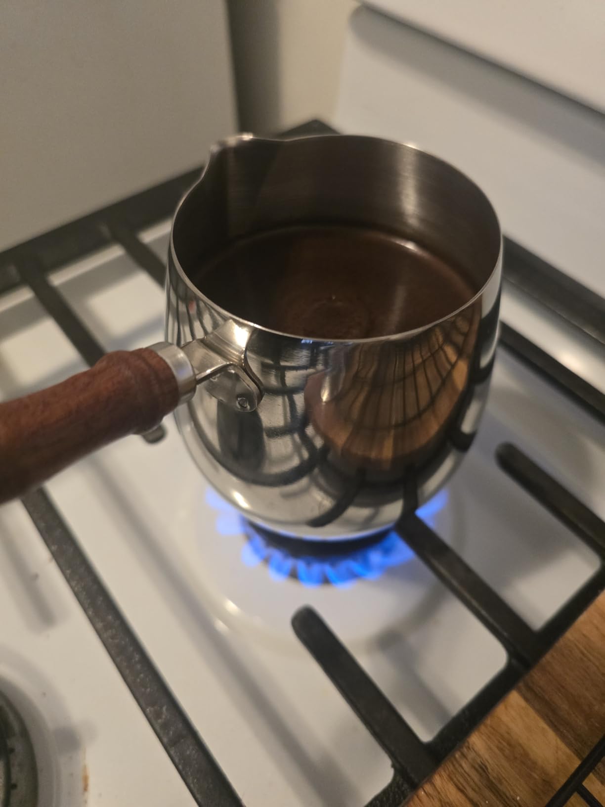 Turkish Coffee Pot 20oz/600ml with Wooden Handle, 18/8 Stainless Steel, Cezve Ibrik Briki Stovetop Warmer for Milk Butter Chocolate Melting customer photo 1