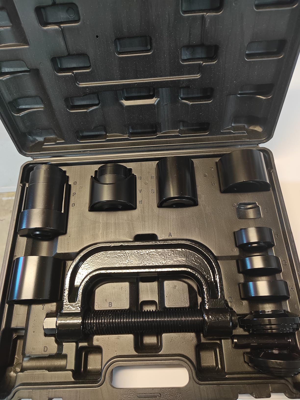 21-Piece Ball Joint Press Kit, Ball Joint Removal Tool Kit w/Universal Adapters and Sockets for Most 2WD/4WD Cars, Trucks and SUVs customer photo 1