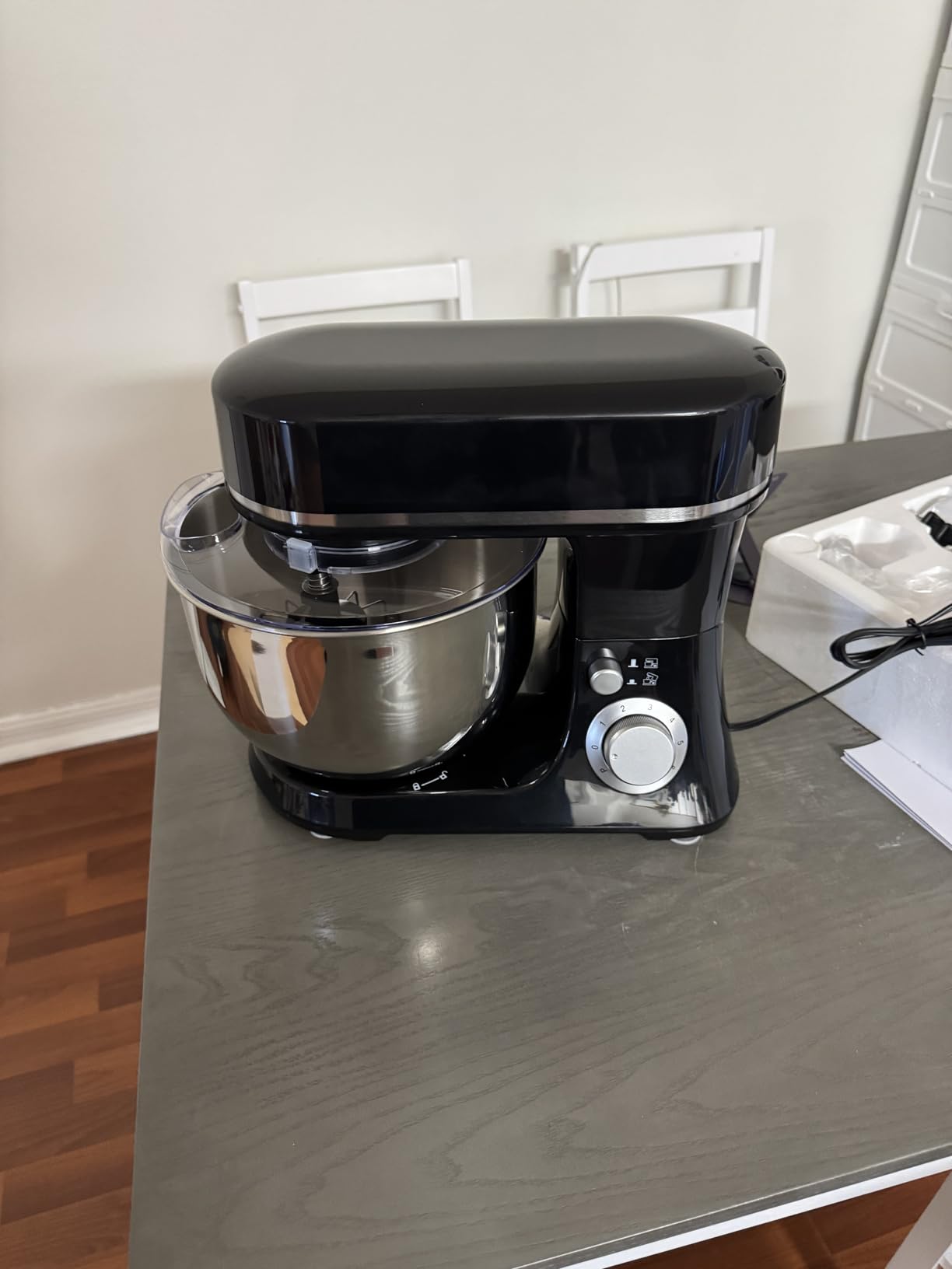 800W Stand Mixer with 5.3QT Bowl, 6-Speed with Pulse Electric Kitchen Mixer, Food Mixer with Dough Hook, Whisk, Beater Tilt-Head & Non-Slip Base for Cookie, Cake, Bread & Baking-White customer photo 1