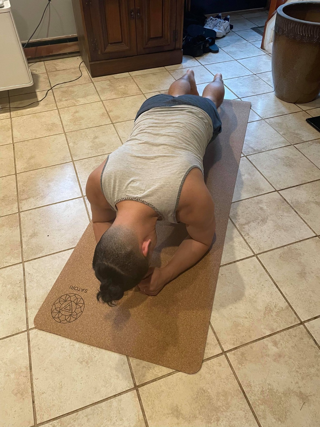 Cork Yoga Mat with Natural Rubber Base, Extra Size, Thickness and Support, Excellent Cushion & Grip, Non-Slip, Non-Toxic, Sweat-Resistant, Sustainable customer photo 1
