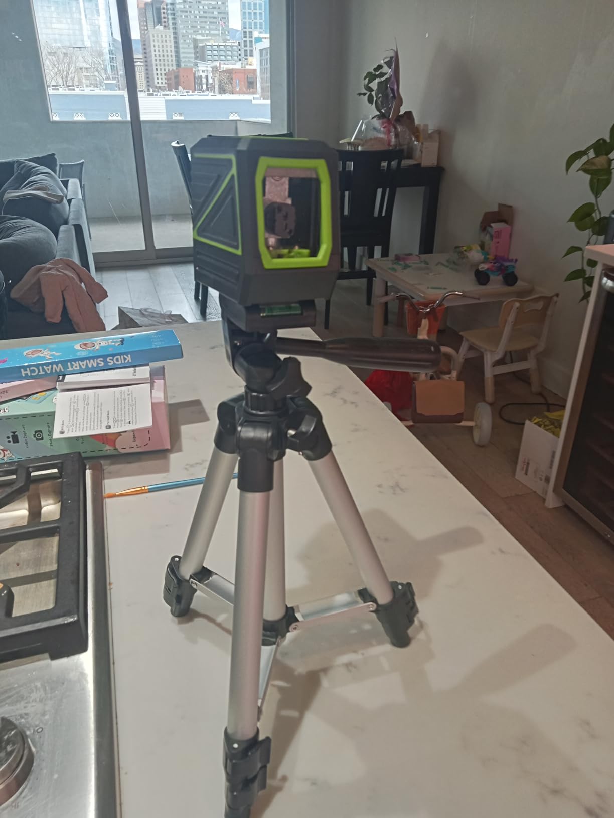 Laser Level with Tripod, 100 feet Green Cross Line Self Rotary Leveling Laser Level, Vertical and Horizontal Line, Rotatable 360 Degree, Manual Self leveling and Pulse Mode, IP54 Waterproof & Battery customer photo 1
