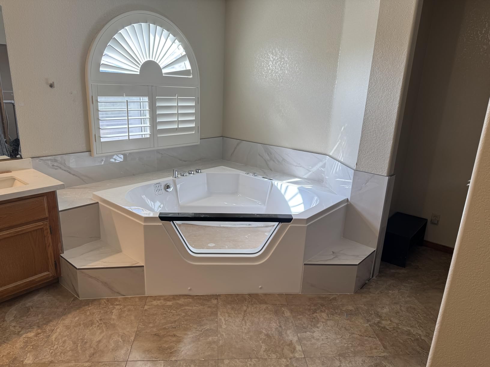 Empava PRO Series Jetted Tub, 71