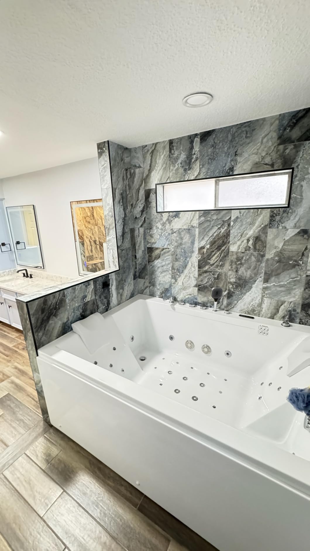 Empava PRO Series Jetted Tub, 71