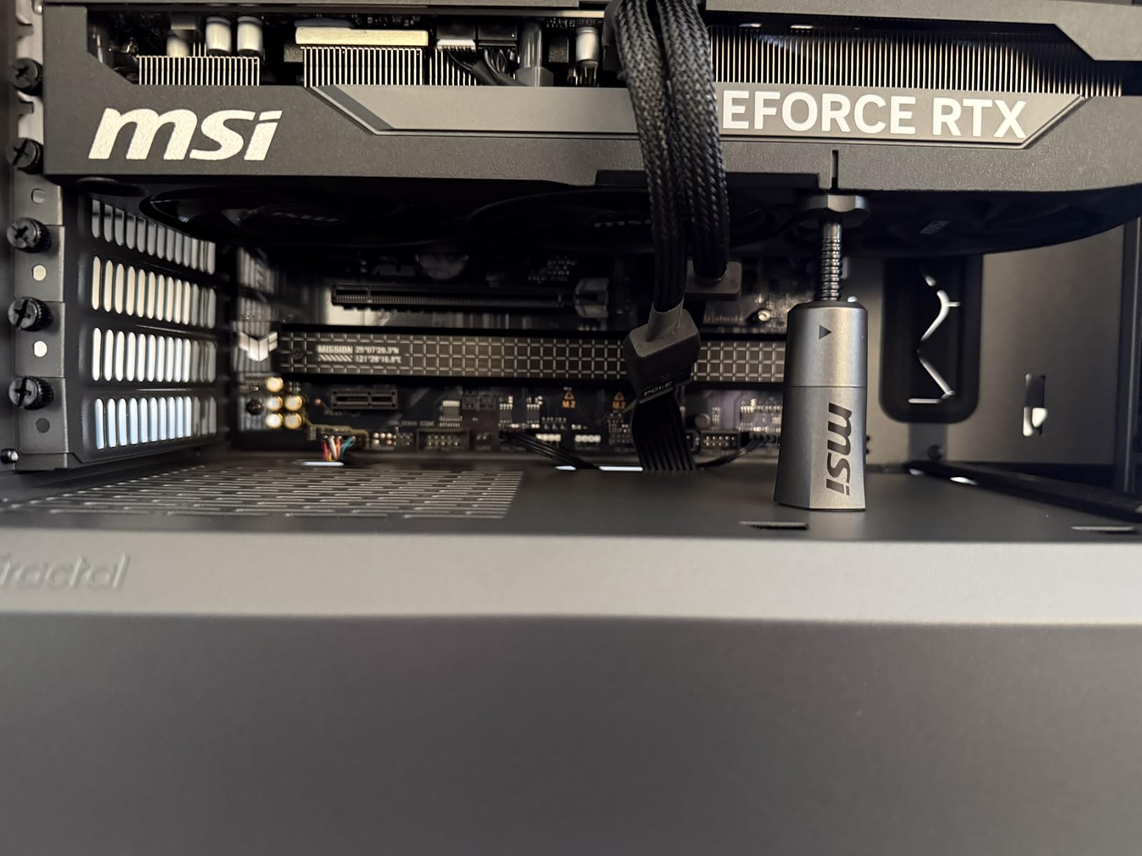 ASUS TUF GAMING B650E-E WIFI AMD AM5 B650 ATX motherboard, 8+2+1 80A DrMOS stage, DDR5, PCIe 5.0 Ready, 3x M.2, Wi-Fi 6E, 2.5 Gb LAN, DisplayPort, HDMI, USB 20Gbps Type-C, BIOS FlashBack, Aura Sync customer photo 1