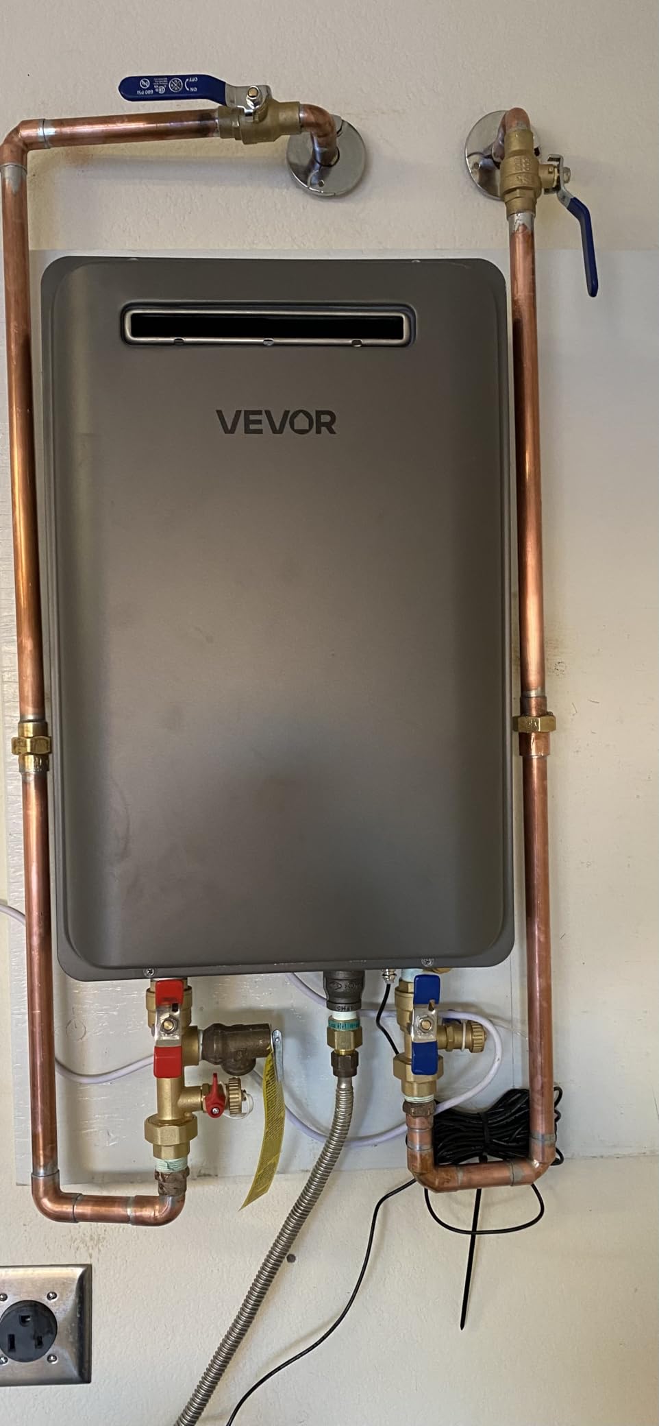 VEVOR Gas Tankless Water Heater, 4.3Gal Indoor 100000 BTU Instant Hot Water Heater, Smart Temperature Control & Clear LED Display & Multiple Security Protections for Whole House,Silver Gray customer photo 2