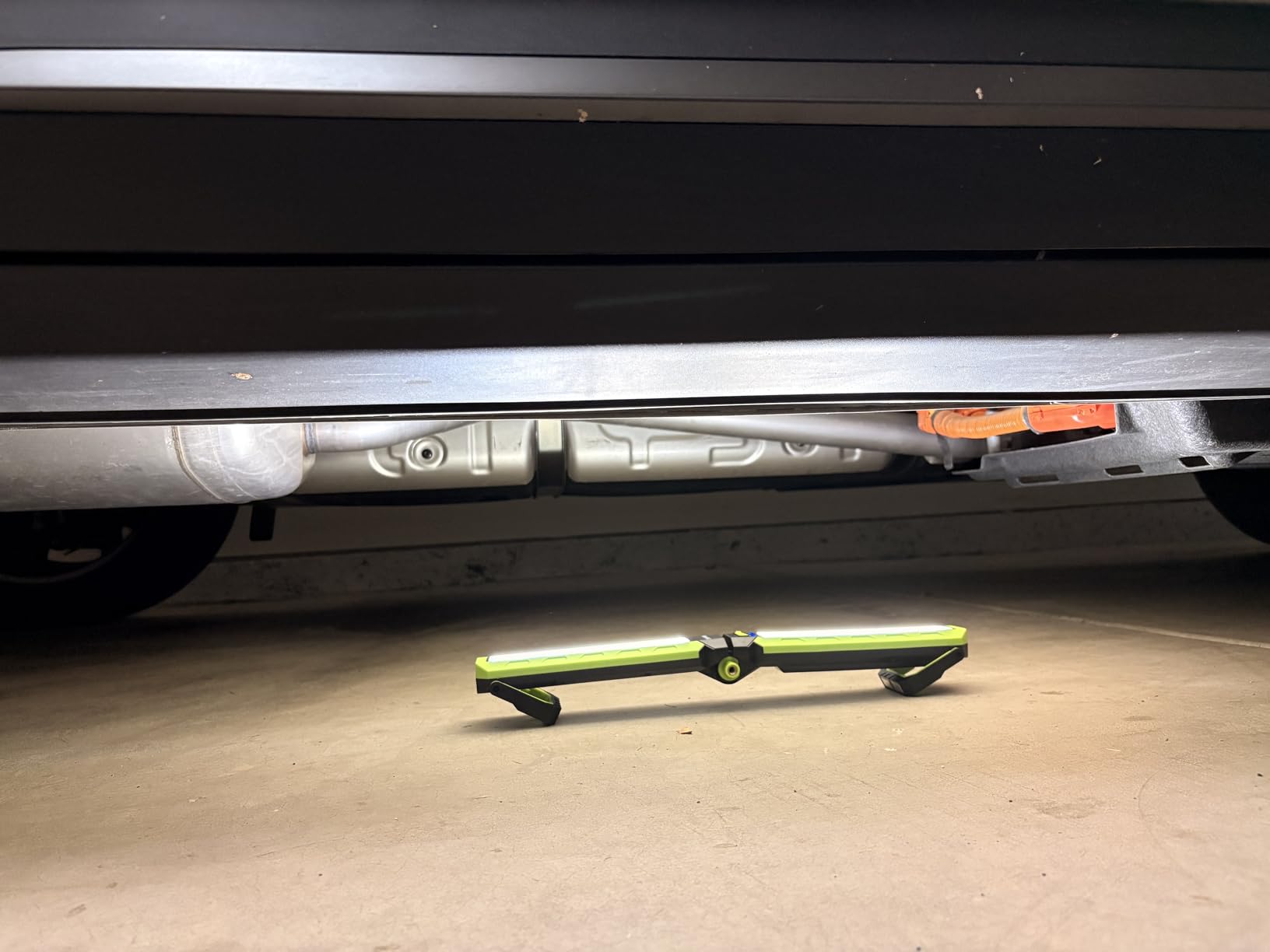 Work Light - 5200mAH Foldable Magnetic Under Hood Working Light with Hooks, Portable Magnetic Rechargeable Cordless 3300LM Job Site Lighting for Mechanic/Car Repairing/Garage customer photo 2