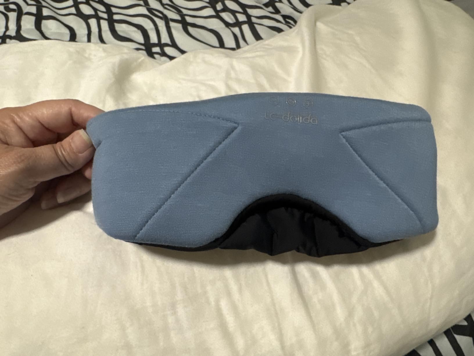 Sleep Mask with Headphones Bluetooth 5.4, LC-dolida Wireless Music Eye Mask for Sleeping Headphones with Soft Bamboo Cotton Cooling Breathable,Ultra-Thin Stereo Speaker for Side Sleepers customer photo 2