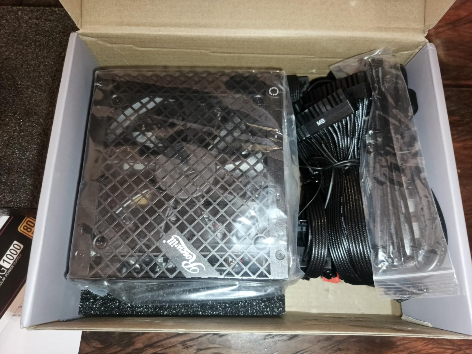 Rosewill VMG 850W 80+ Gold, ATX 3.0 & 3.1 Compatible, Full Modular Low-Noise Power Supply, PCIe 5.1 12V-2x6 Connector, 100% Japanese Electrolytic Capacitor, 120mm FDB Silent Fan - 5 Year Warranty customer photo 2