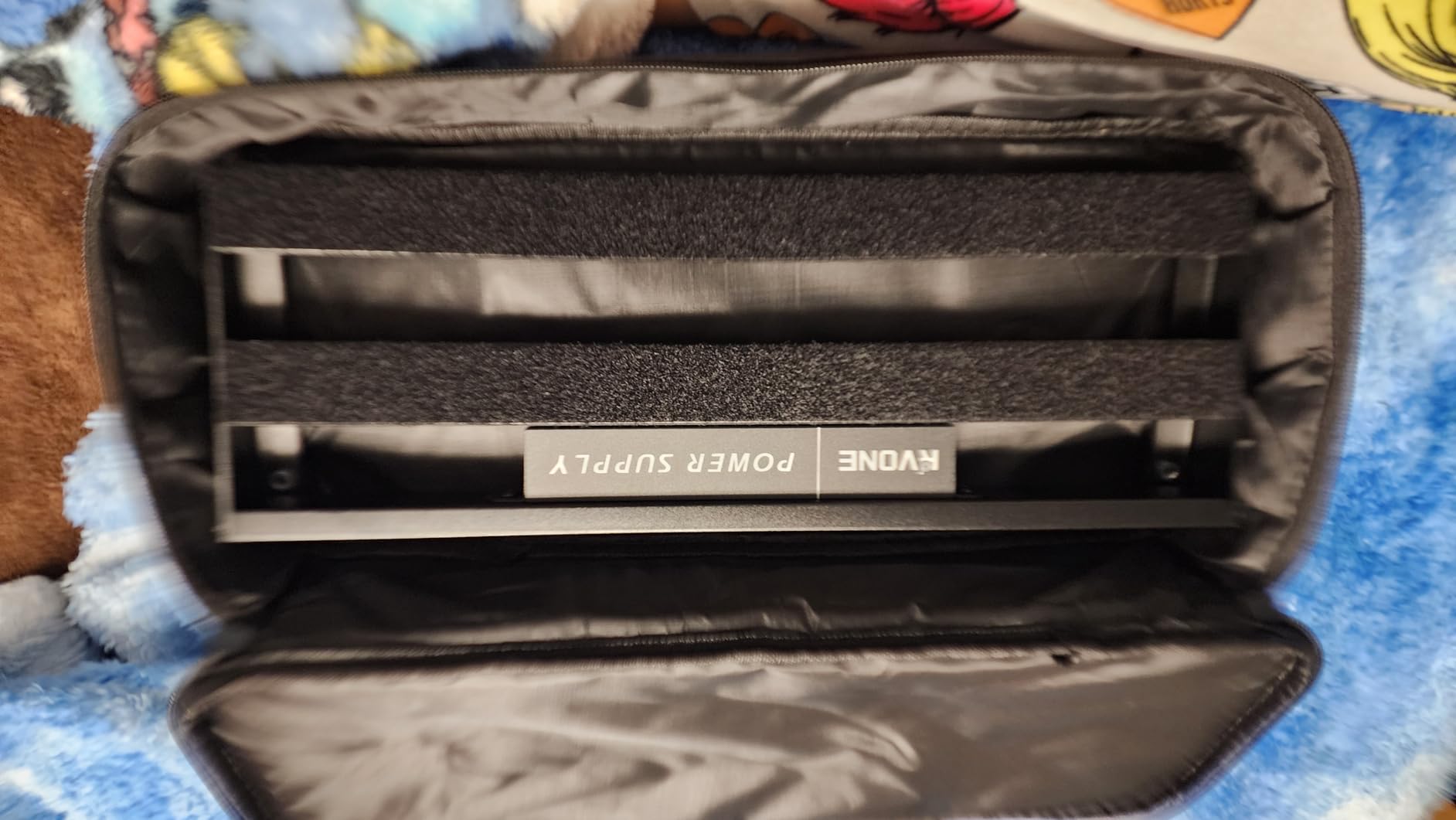 Extra Large Guitar Pedal Board with Built-in Power Supply | 24.02×12.6