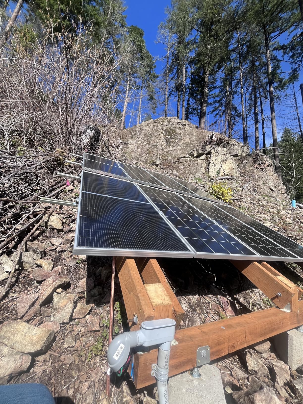 ECO-WORTHY 4.68KWH Solar Power Complete Kit 1200W 48V with Lithium Battery and Inverter for Home: 6pcs 195W N-Type Bifacial Solar Panels + 48V 50Ah Li-Battery + 3500W Solar Inverter customer photo 2