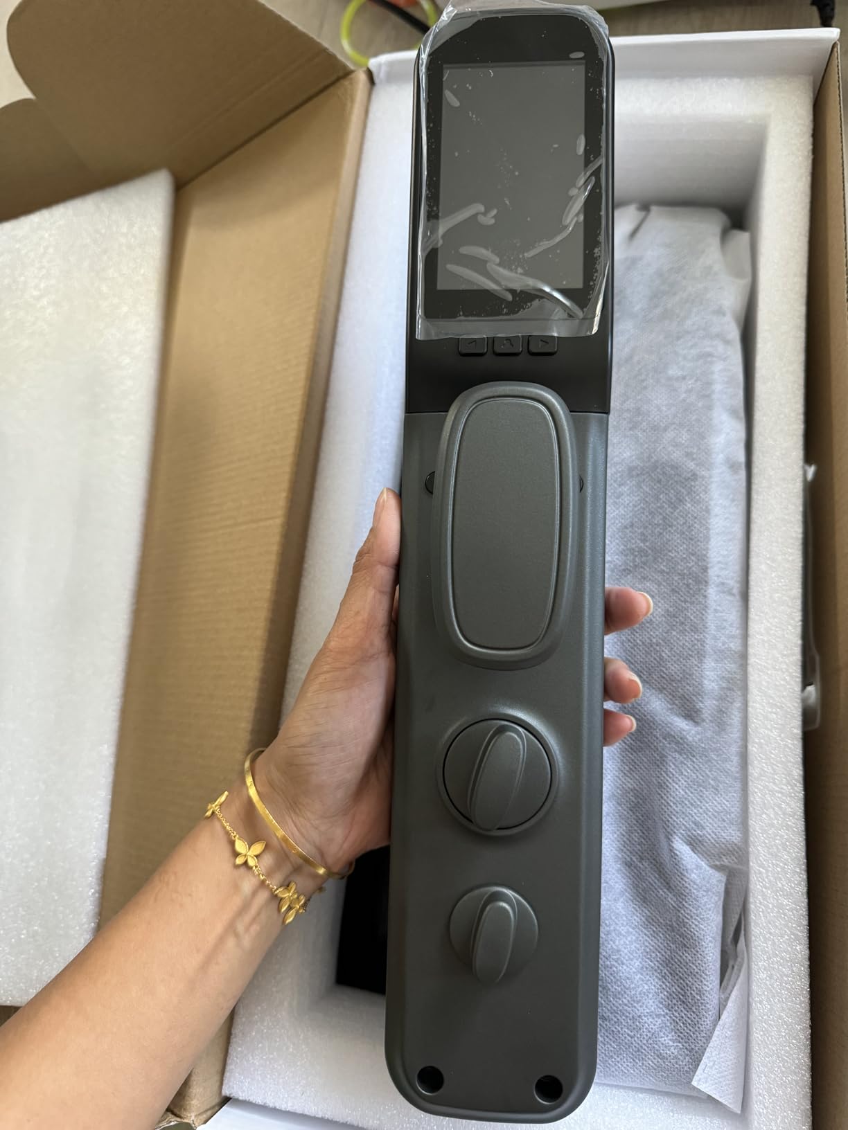 3D Face Recognition Smart Lock with Camera & Handle, Palm Vein Keyless Entry, Video Doorbell, 8-in-1 Unlock, 4-inch HD Screen, 2-Way Talk, Tuya App, IP67 Waterproof Door Lock for Front Door customer photo 1