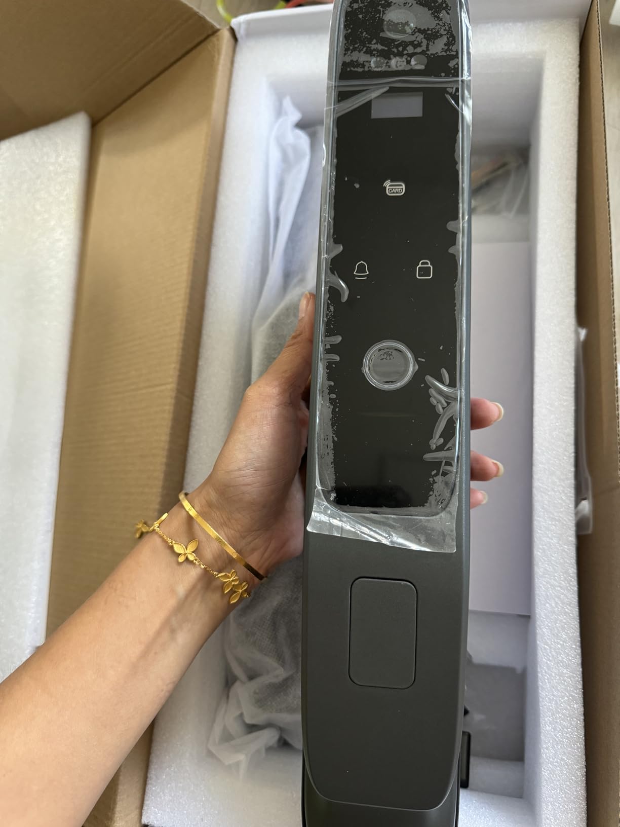 3D Face Recognition Smart Lock with Camera & Handle, Palm Vein Keyless Entry, Video Doorbell, 8-in-1 Unlock, 4-inch HD Screen, 2-Way Talk, Tuya App, IP67 Waterproof Door Lock for Front Door customer photo 2