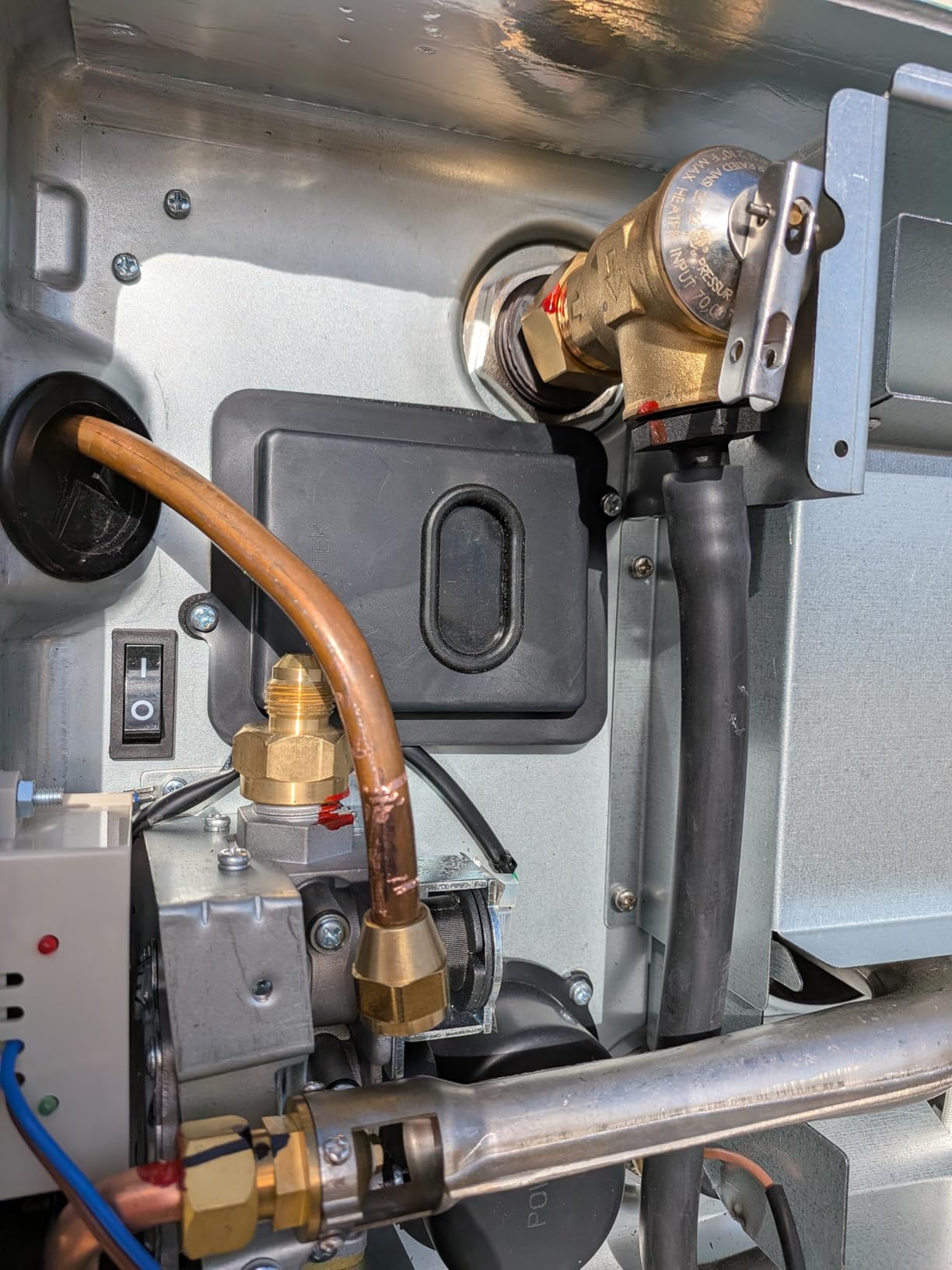 KINGRVER 6 Gallon RV Hybrid Water Heater, Electric & Gas Heating Options - Use Separately or Together for Faster Hot Water, Porcelain-Lined Steel Tank with Direct Spark Ignition (DSI) customer photo 2