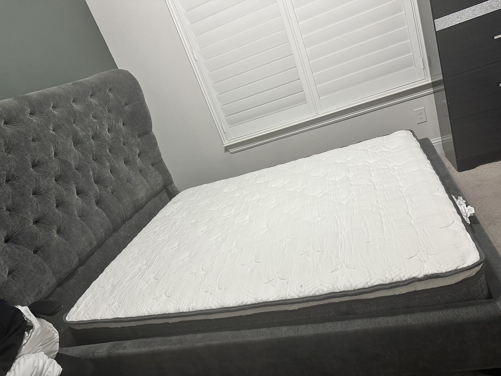 CH Charme House Queen Mattress 10 Inch Hybrid Mattresses in a Box, Medium Feel Foam and Individual Pocket Springs, Fiberglass Free Mattress, Extra Edge Support, Pressure Relief, CertiPUR-US, Grey customer photo 2