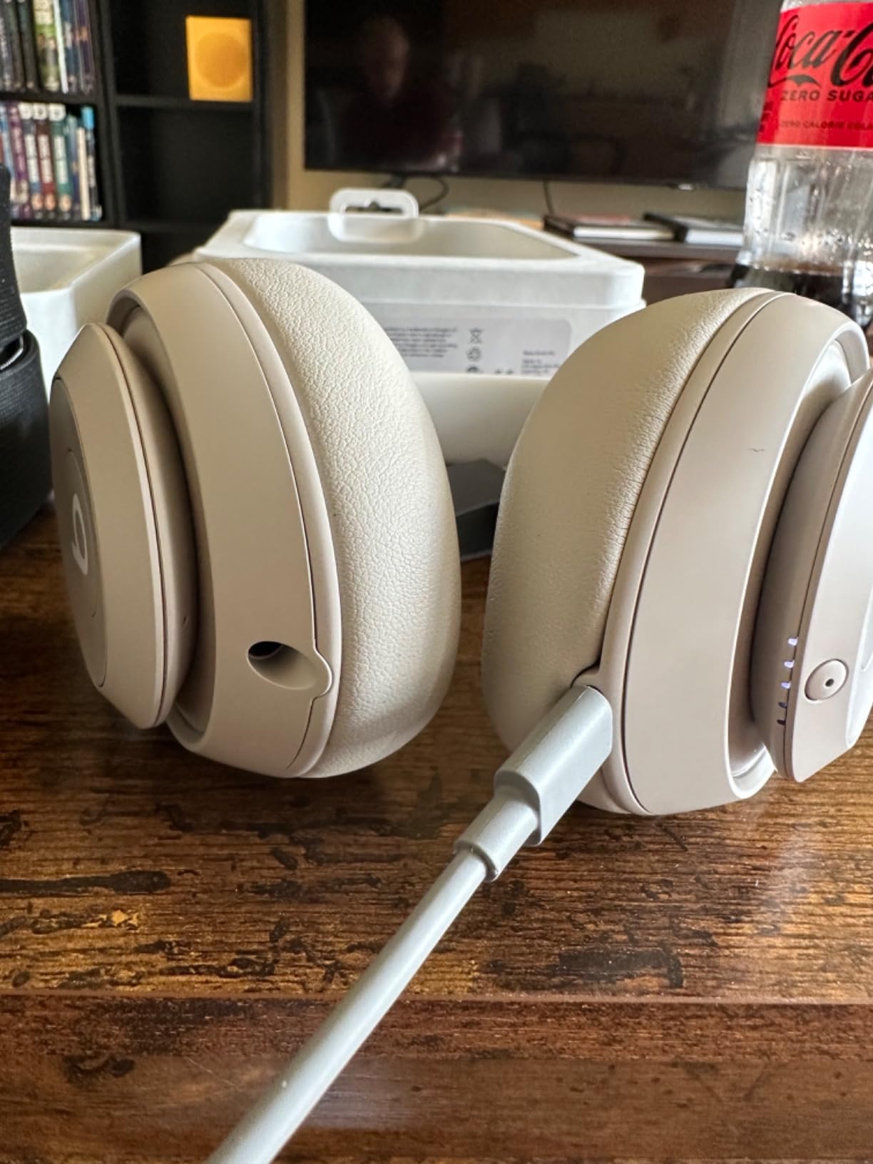 Beats Studio Pro - Premium Wireless Over-Ear Headphones, Active Noise Cancelling, USB-C Lossless Audio, Sand Gray customer photo 2