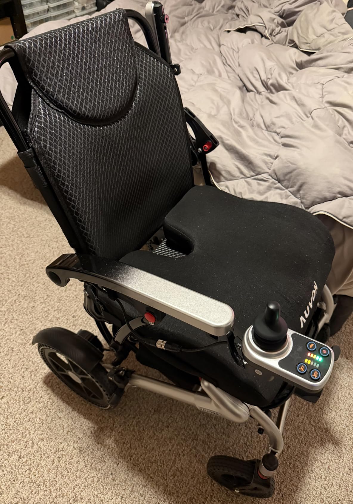 Electric Wheelchair for Adults, 36LBS Lightweight Electric Wheelchairs, 500W Brushless Motor Power Wheelchair, Motorized Wheelchair for Seniors, Airline Approval, 15Miles, Carbon Fiber Color customer photo 1