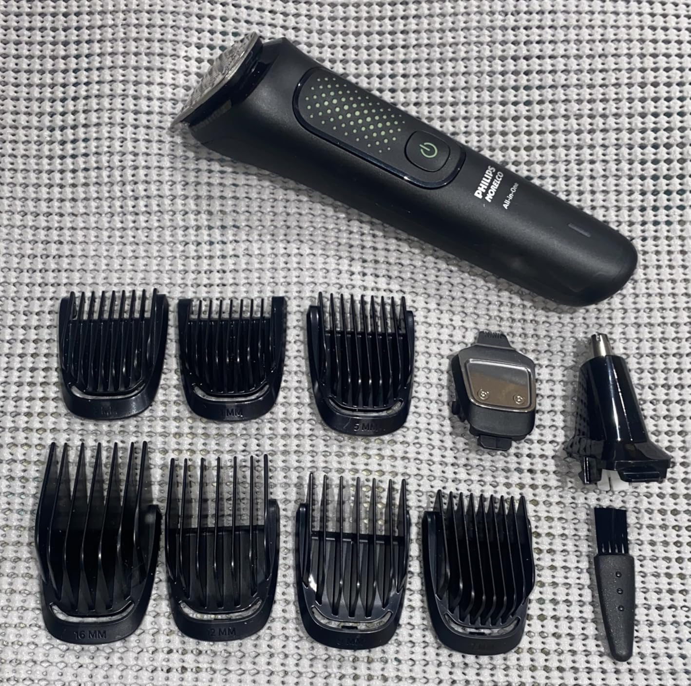 Philips Norelco All-in-One 3000 13-in-1 Trimmer, Face & Hair, Steel Blades customer photo 2