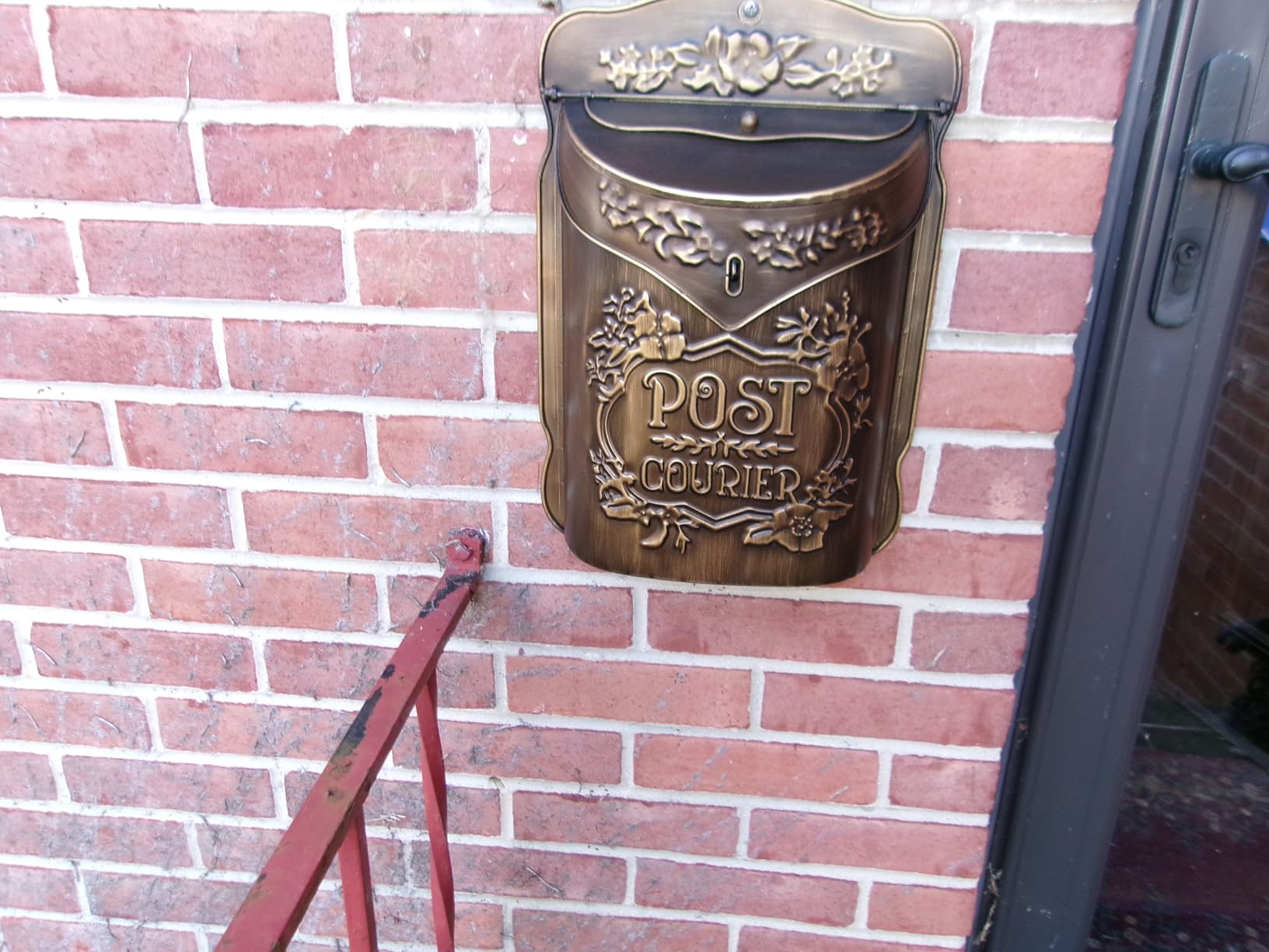 Uniclife Wall Mount Mailbox, Mailboxes for Outside, Decorative Vintage Mailbox, Metal Mail Box for House Decorations, Door Mail Box Decor for Home Garden & Outdoor, (No Locking Mechanism) customer photo 1